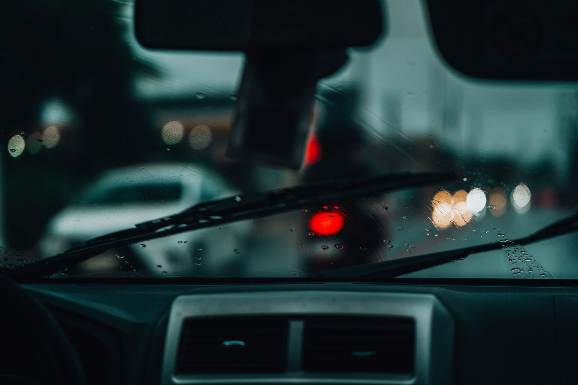 Schademeldingen stijgen na noodweer door hagel en bliksem