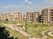 原句：
你是一名专业的文本编辑，擅长纠正由其他语言直译成中文时产生的不自然语序