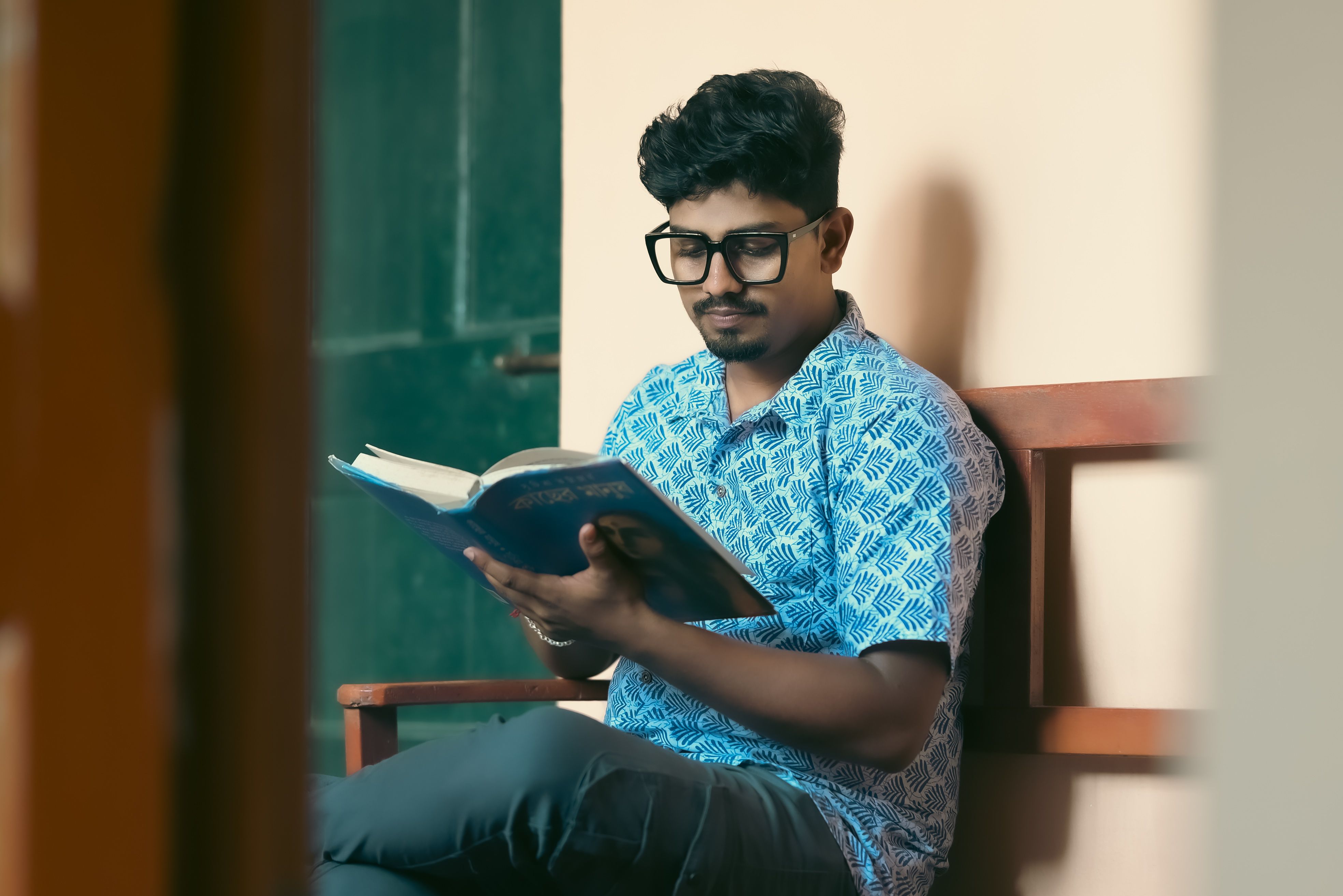 25 of the Best Personal Finances Books You Should Read — Photo by Pritam Paul on Pexels