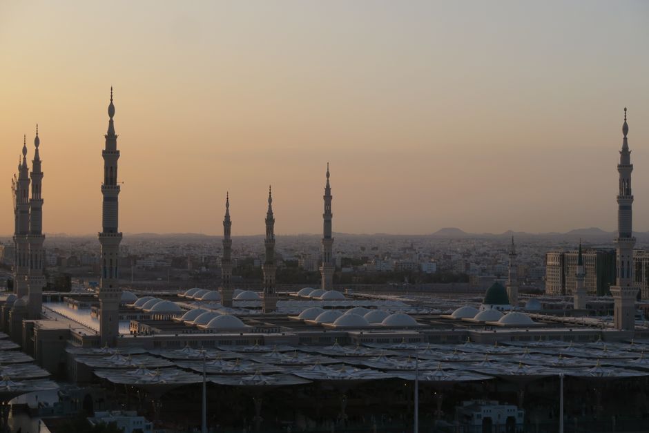 Madinah - Traditional market square with local vendors