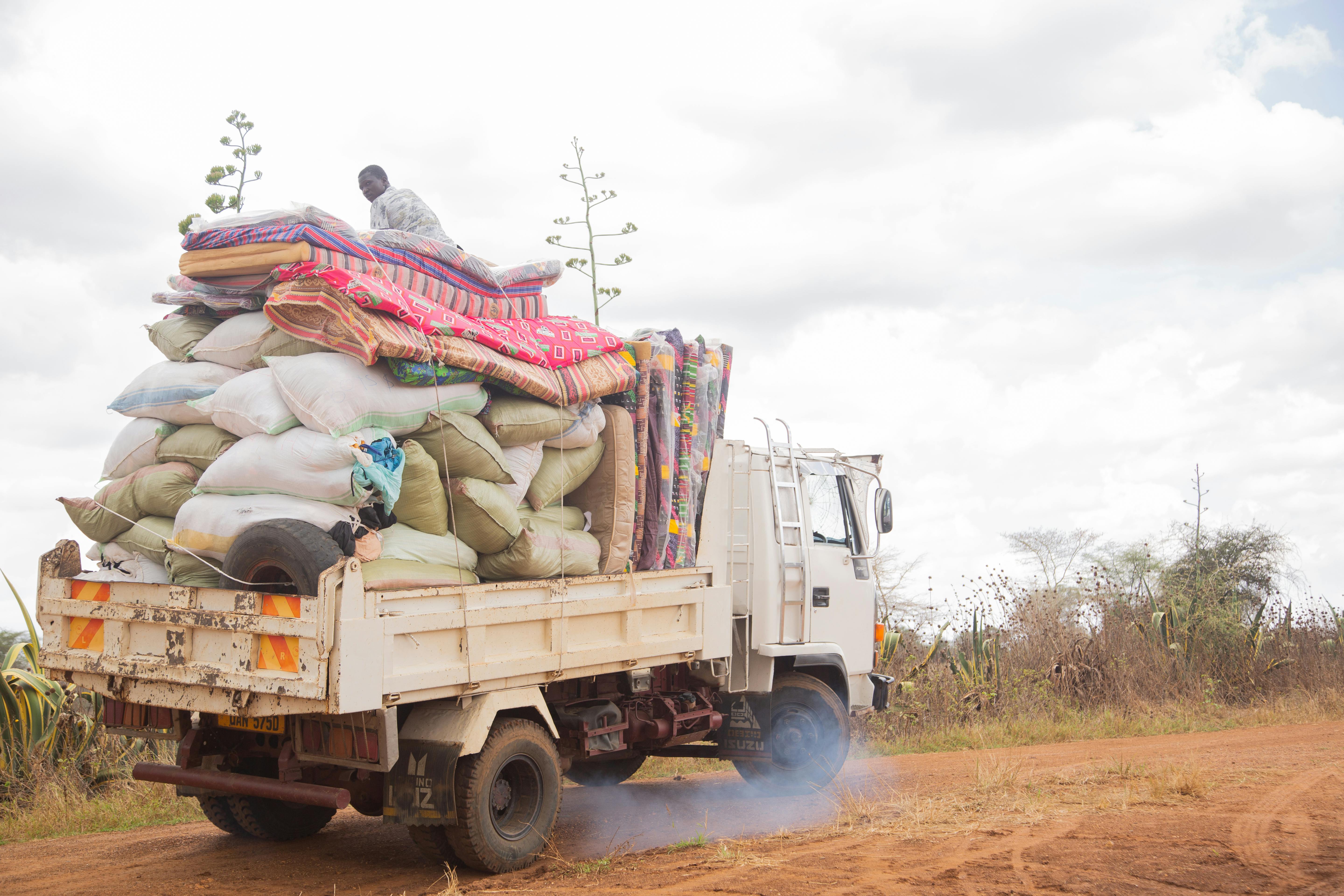 Overloader Photos, Download The BEST Free Overloader Stock Photos & HD ...