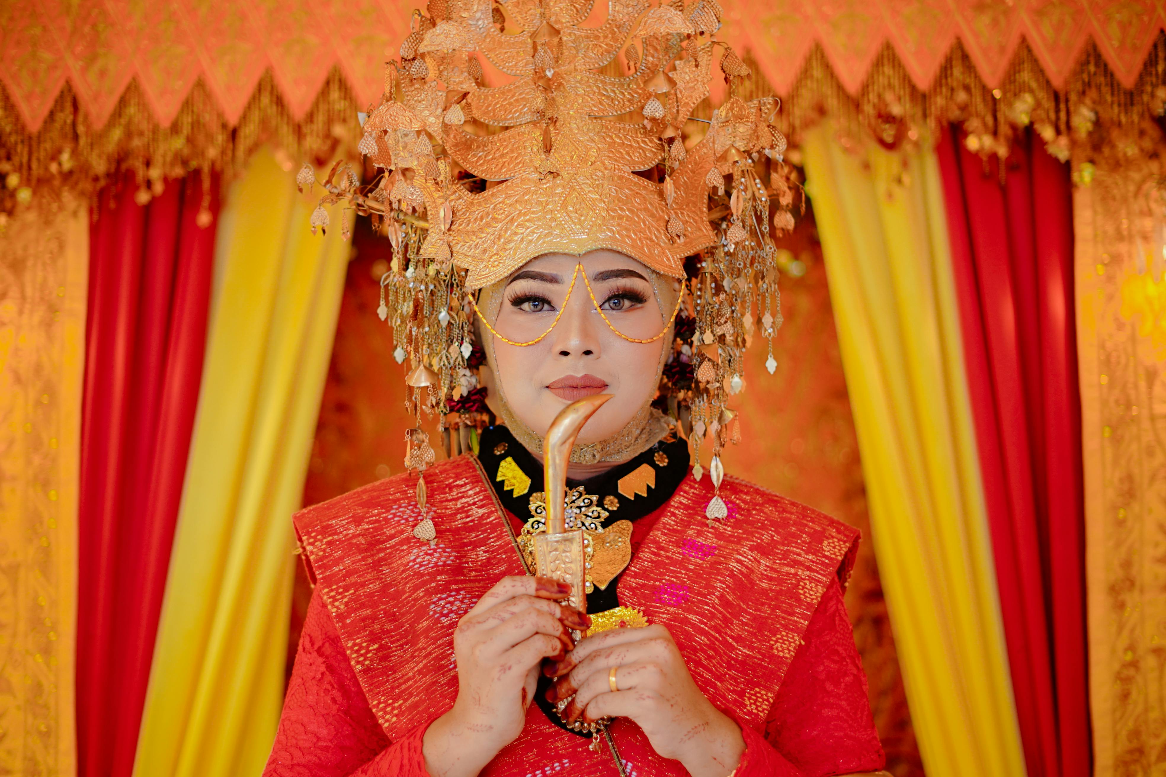 川普宣布對中國加徵100%關稅，專家預測國際金價將持續攀升