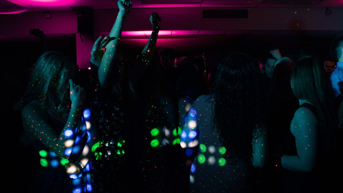 EDM at Weddings: How to Make Electronic Music Work
