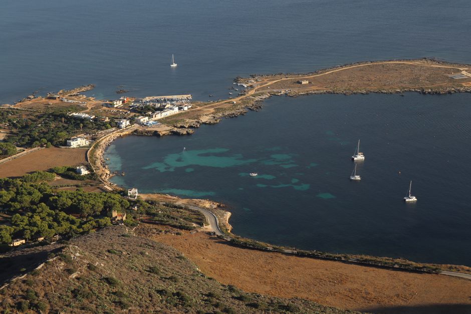Acabamos de encontrar un aparthotel en Cala Bona a precio de rascacielo!