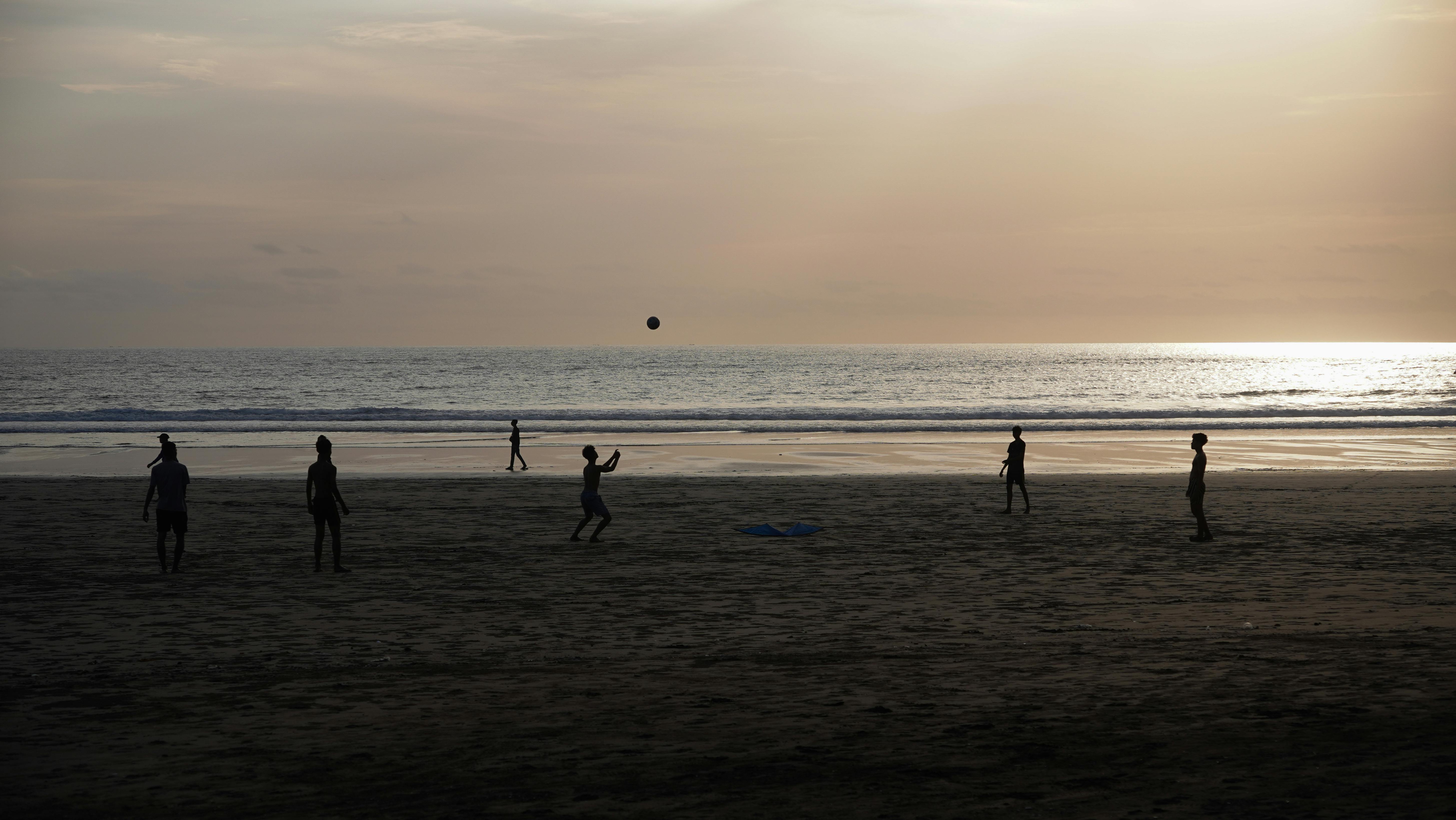 好的，我会根据您的要求进行句子的调整
