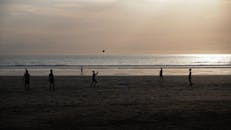 好的，我会根据您的要求进行句子的调整