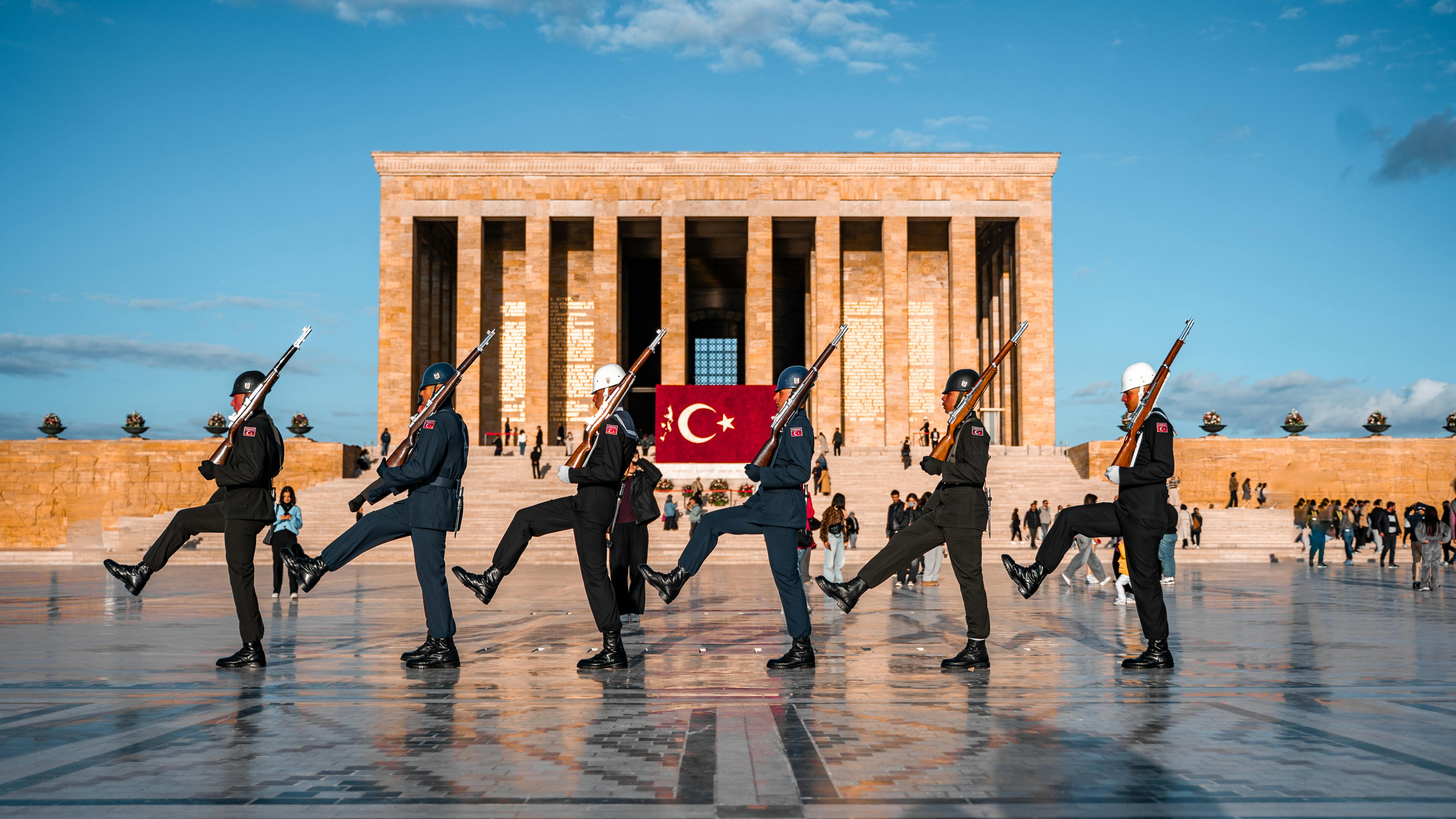 國際：馬達加斯加軍方政變宣布接管政府，國內局勢動盪升溫