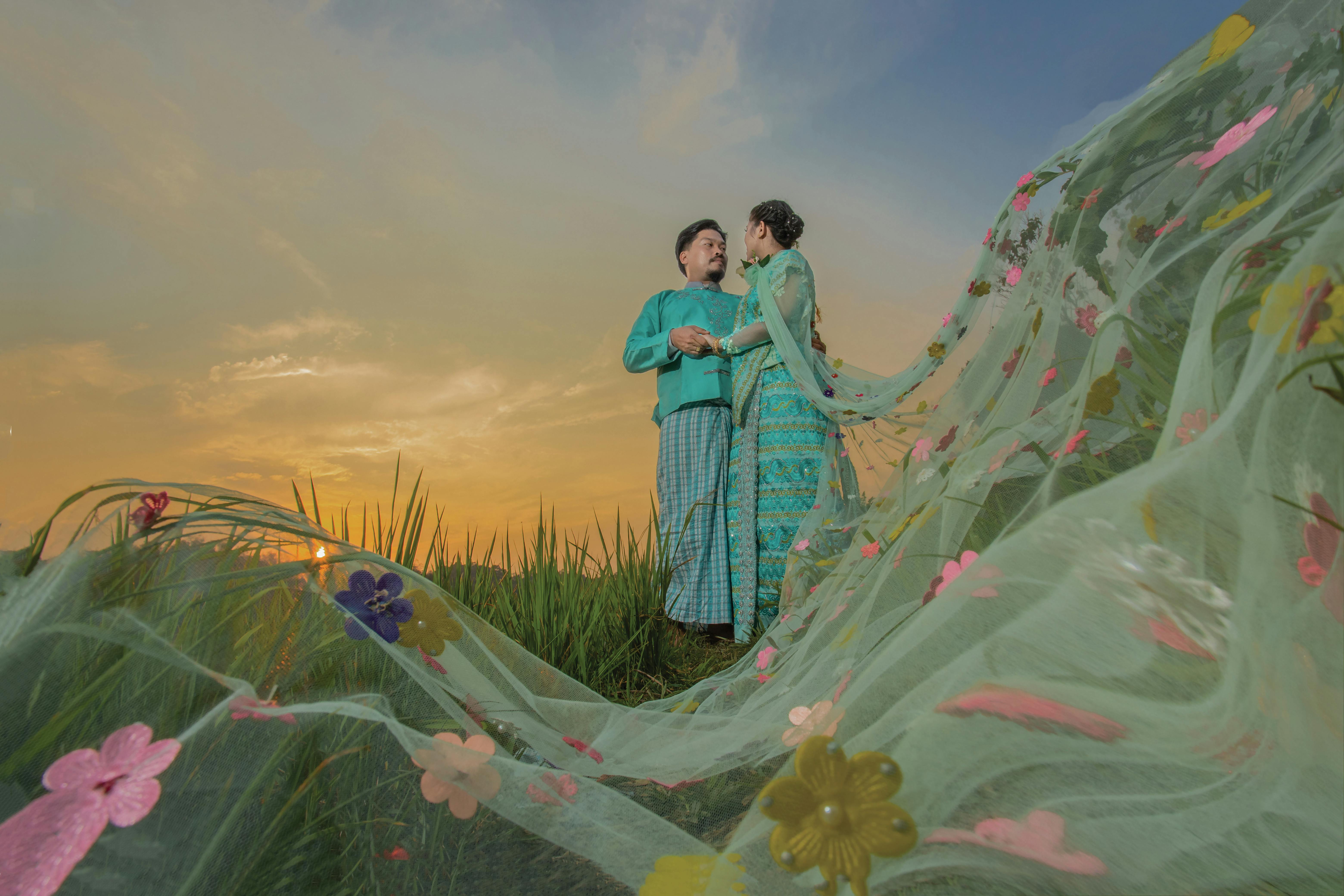 生活：揭秘他與Brianna Chickenfry的浪漫愛情故事及更多詳情