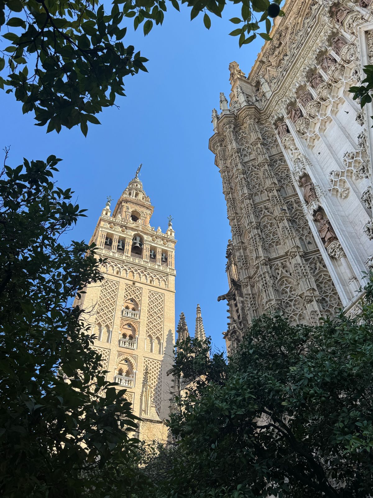 Arhitectură andaluză maiestuoasă în Sevilla