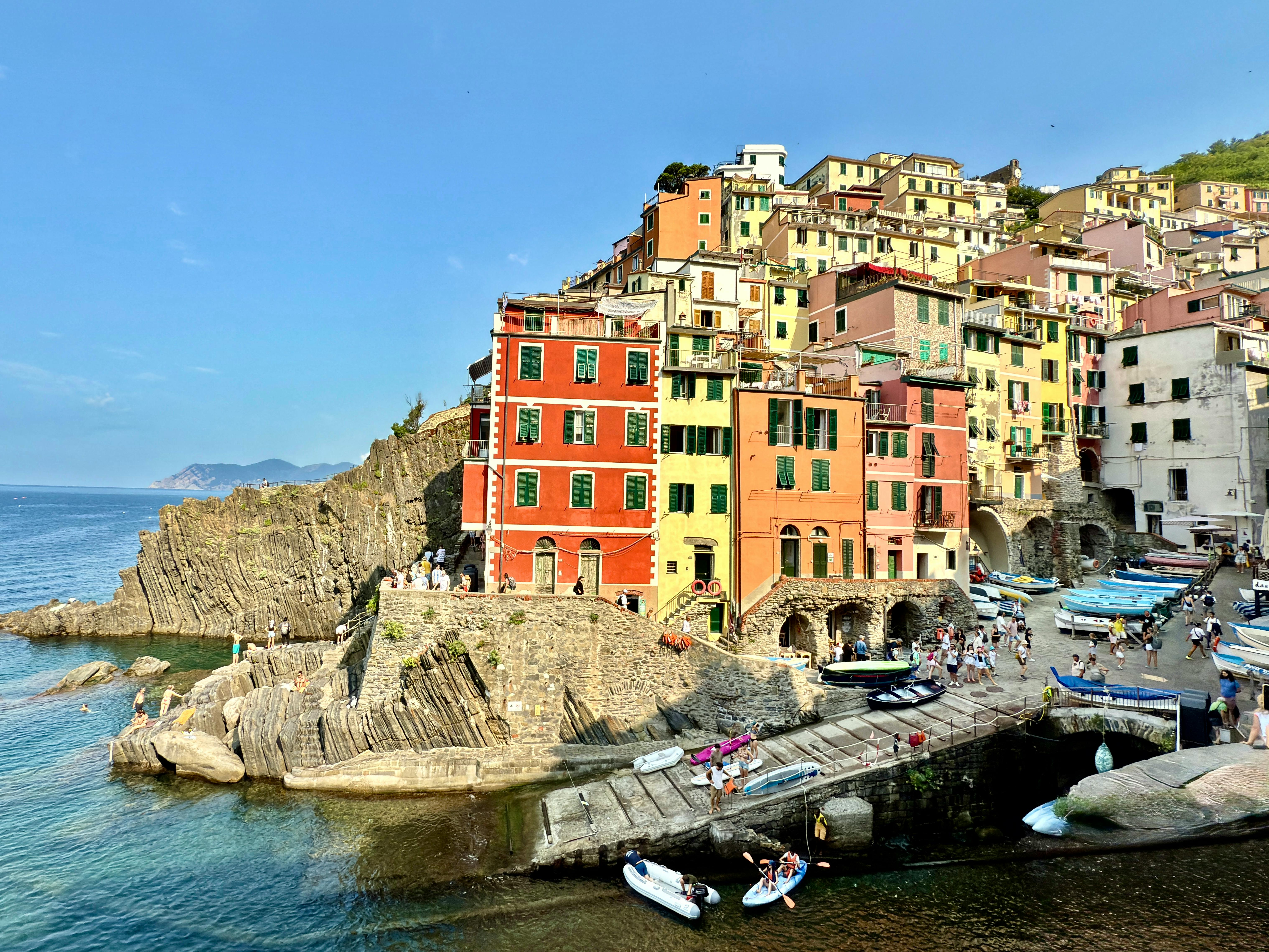Colorful Buildings in Riomaggiore, Cinque Terre · Free Stock Photo