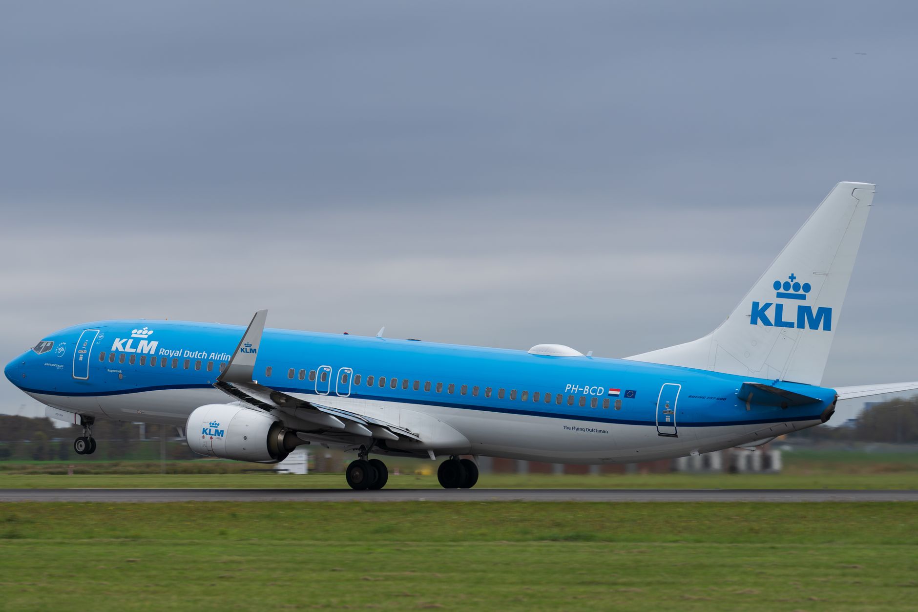 Six airlines cutting flights to the UK
