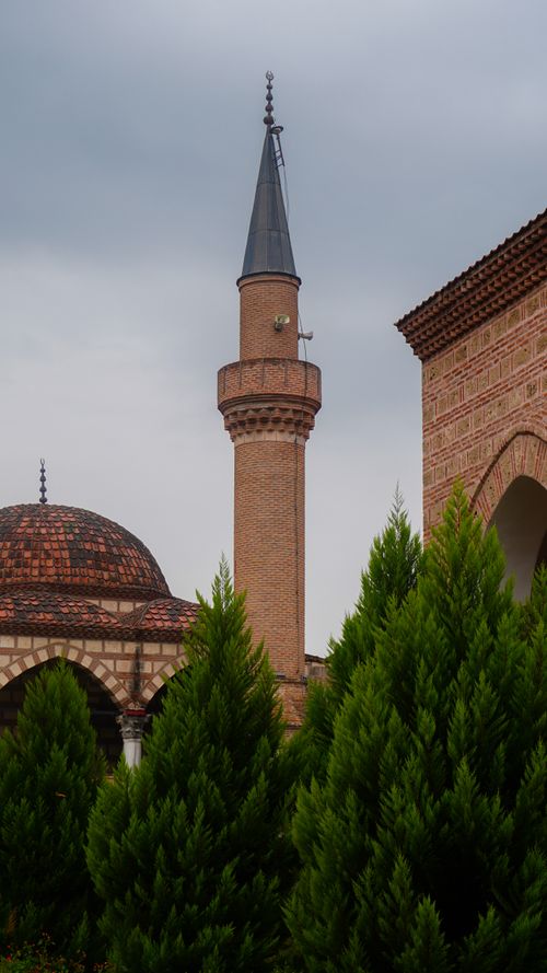 Free Beautiful mosque minaret and dome in İznik, Turkey on a cloudy day. Stock Photo