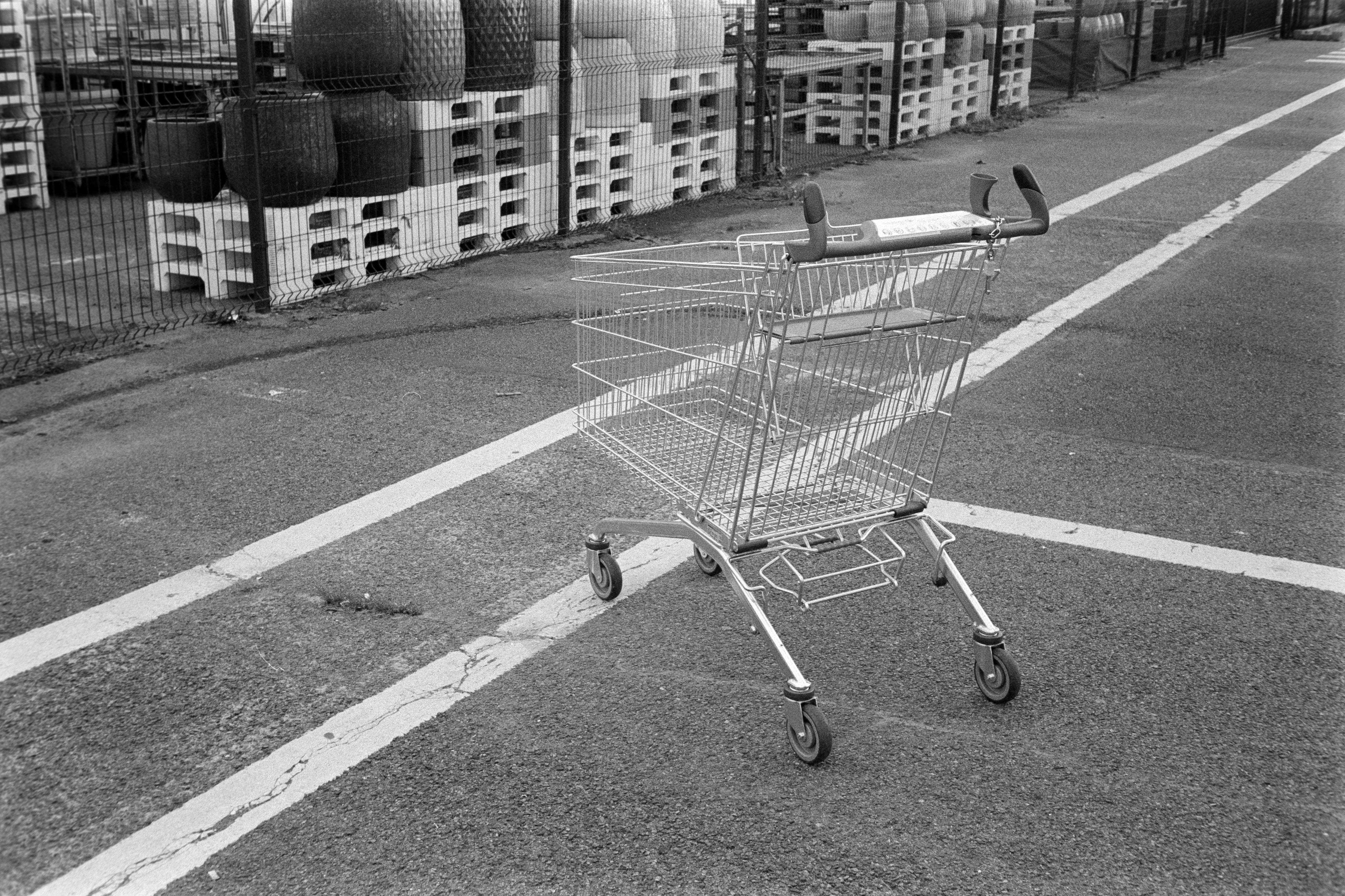 Symbole de la justice devant un drapeau européen