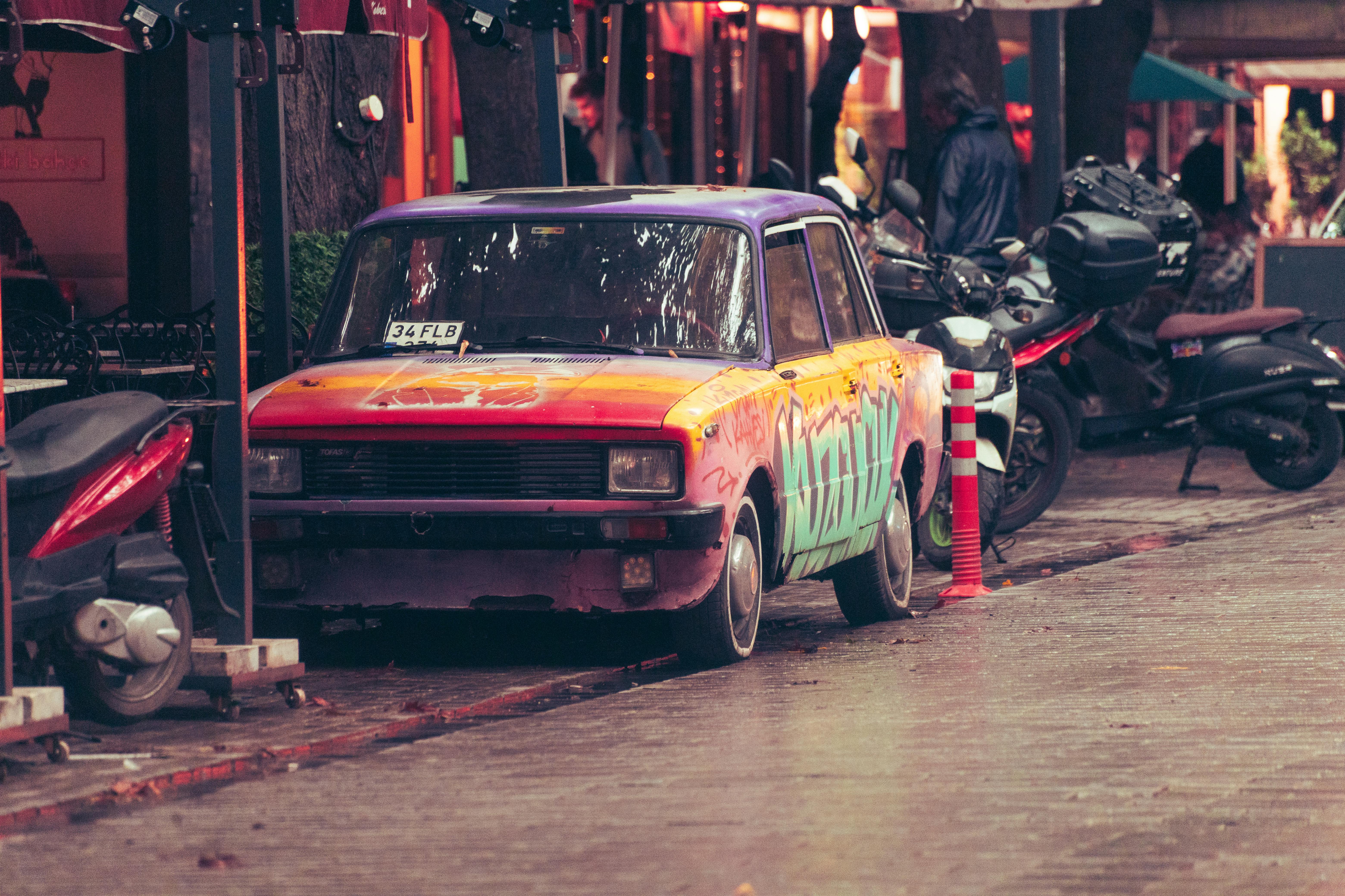 Here's when to buy a used car to get the best deal — Photo by Meriç Tuna on Pexels