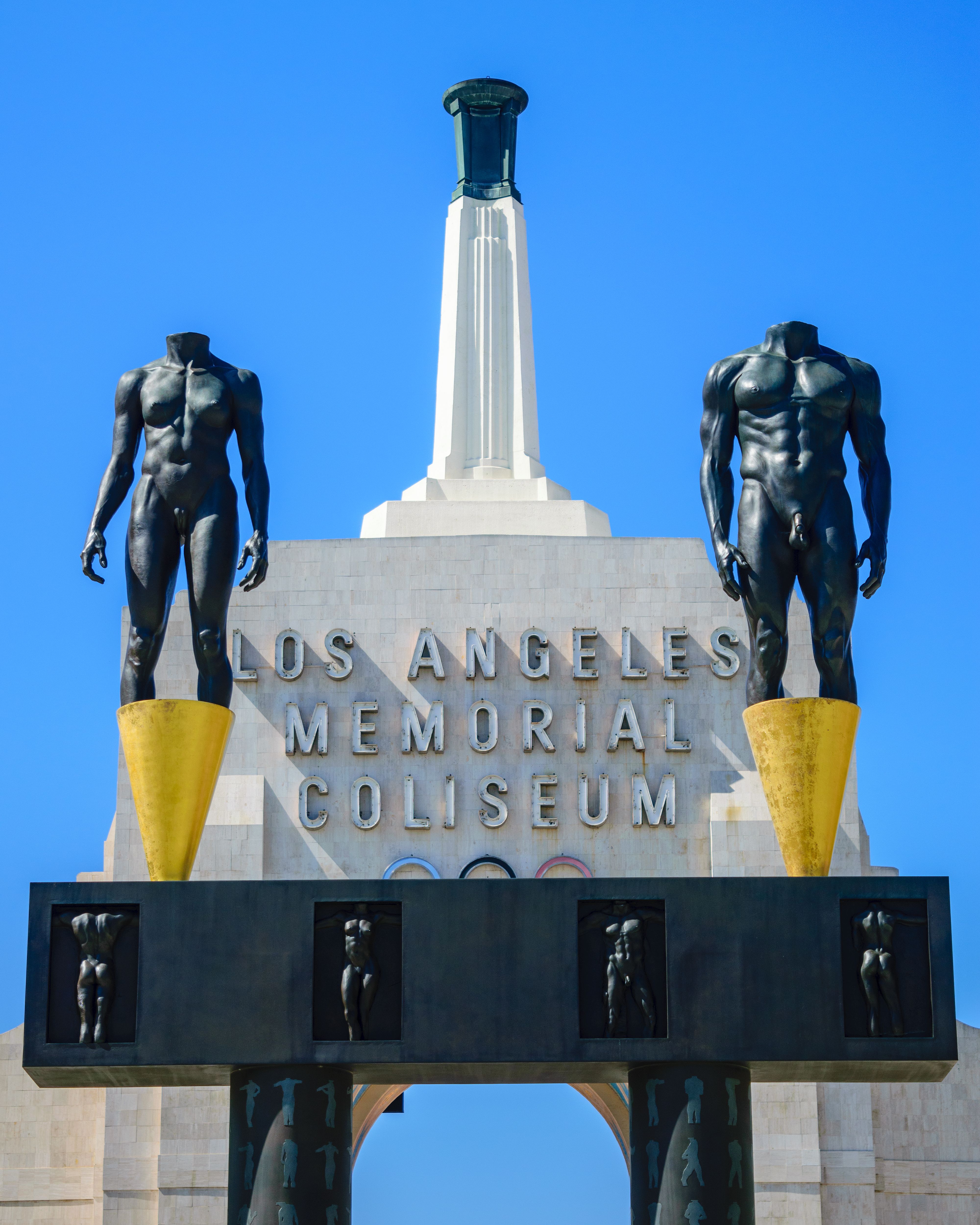 Los Angeles Memorial Coliseum Entrance Statues · Free Stock Photo