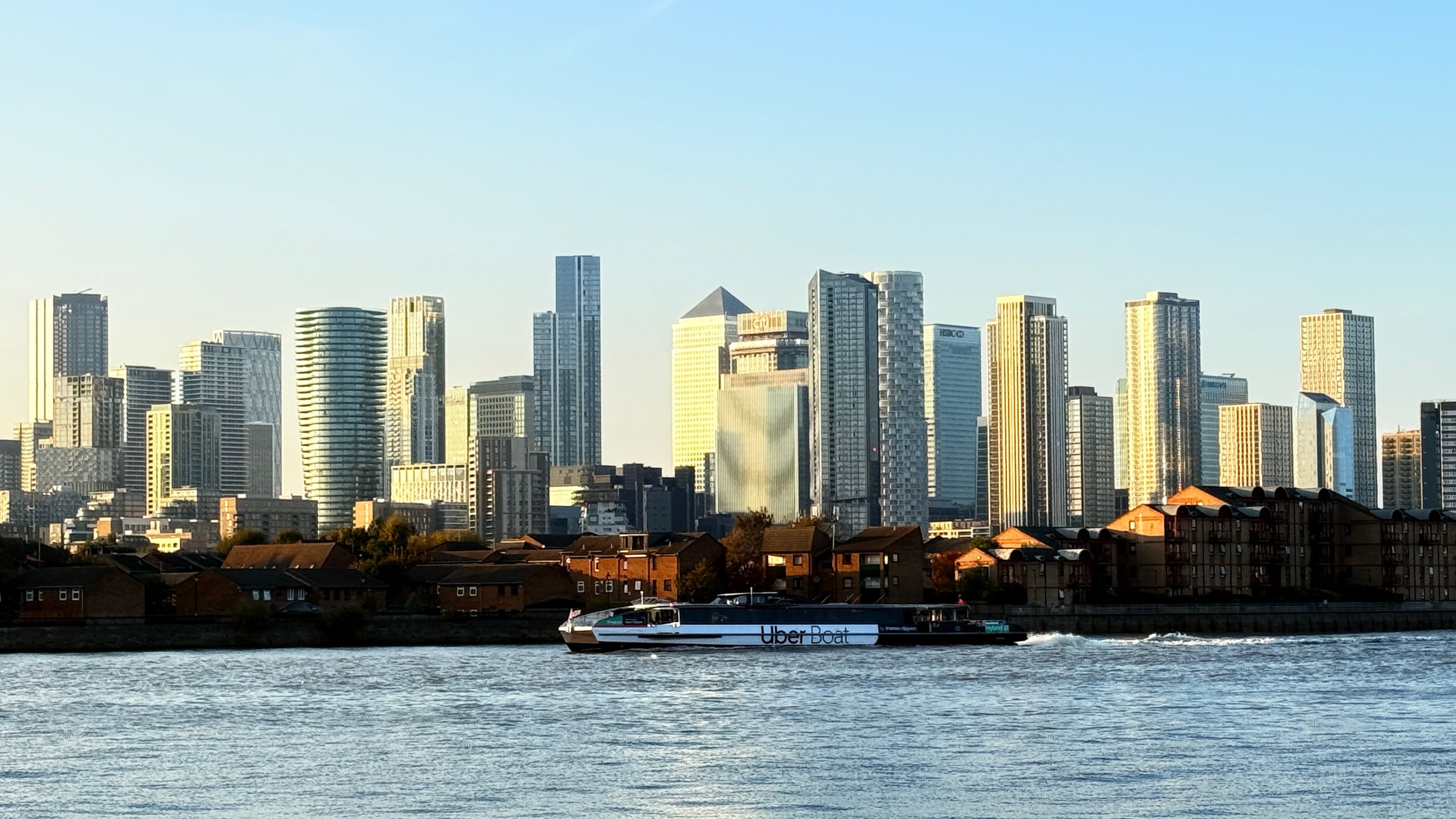 DLA Piper Adds Insurance Finance Partner Fettman in New York — Photo by Asif Shaikh on Pexels