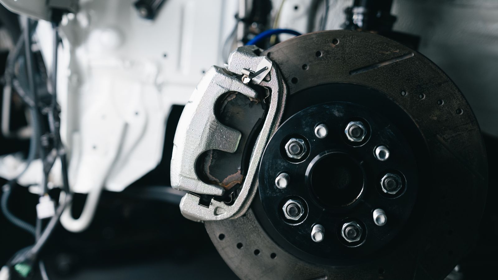 Brake Repair & Replacement in Dubai at ABBA Auto Center