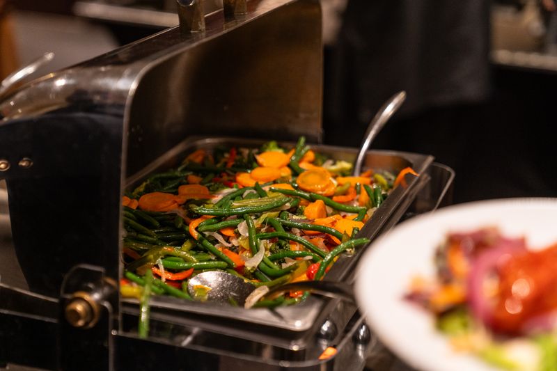 Warmes veganes Buffet