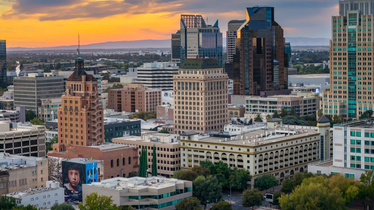 Best Gift Card Giveaways in Bakersfield, CA: 2026 Local Guide