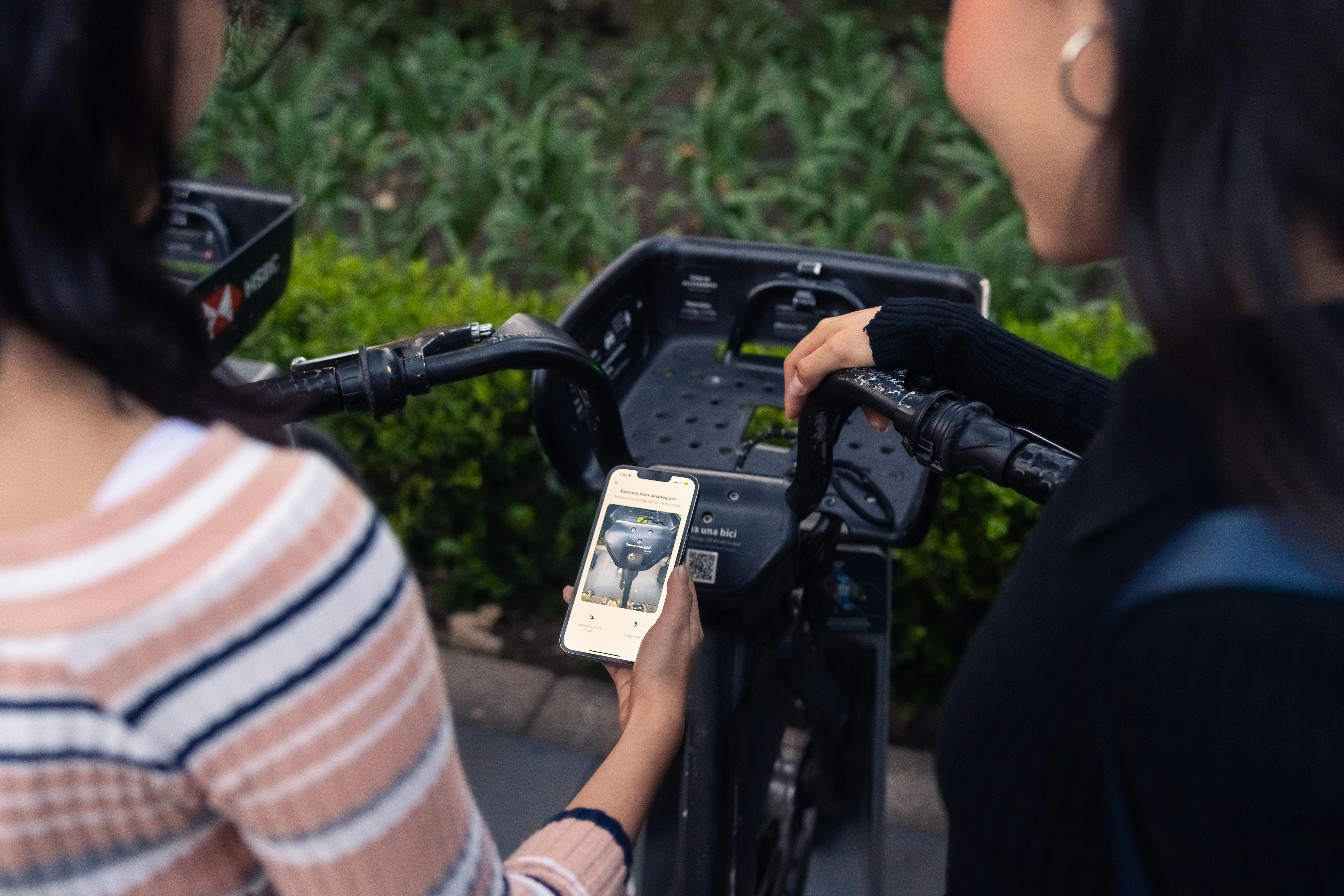 Sustainable Tech Items Taking Over the Market: Eco-Friendly Smartphones