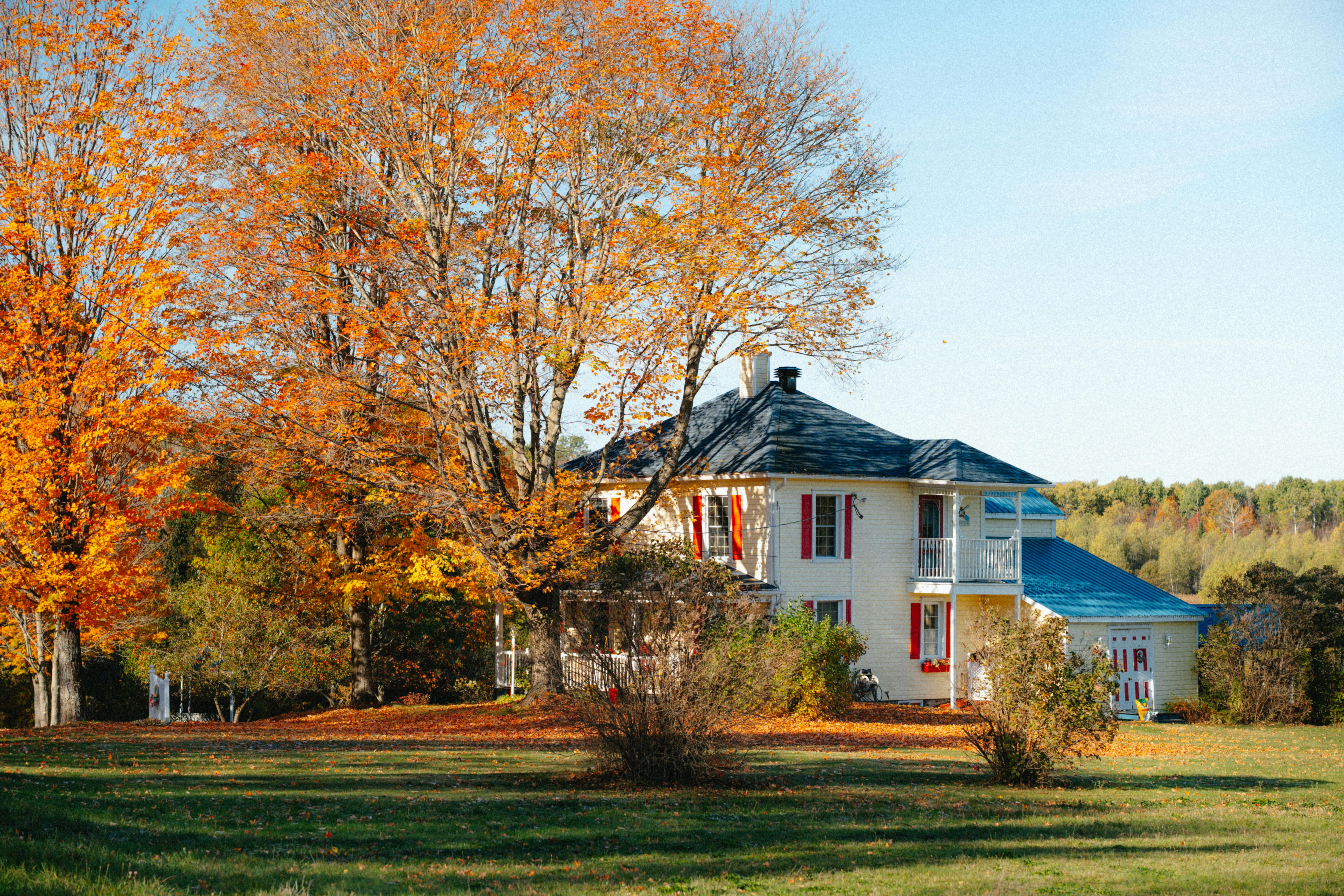 mortgage rates, refinancing, home loan, interest rates, mortgage calculator, first-time homebuyer, credit score, loan options