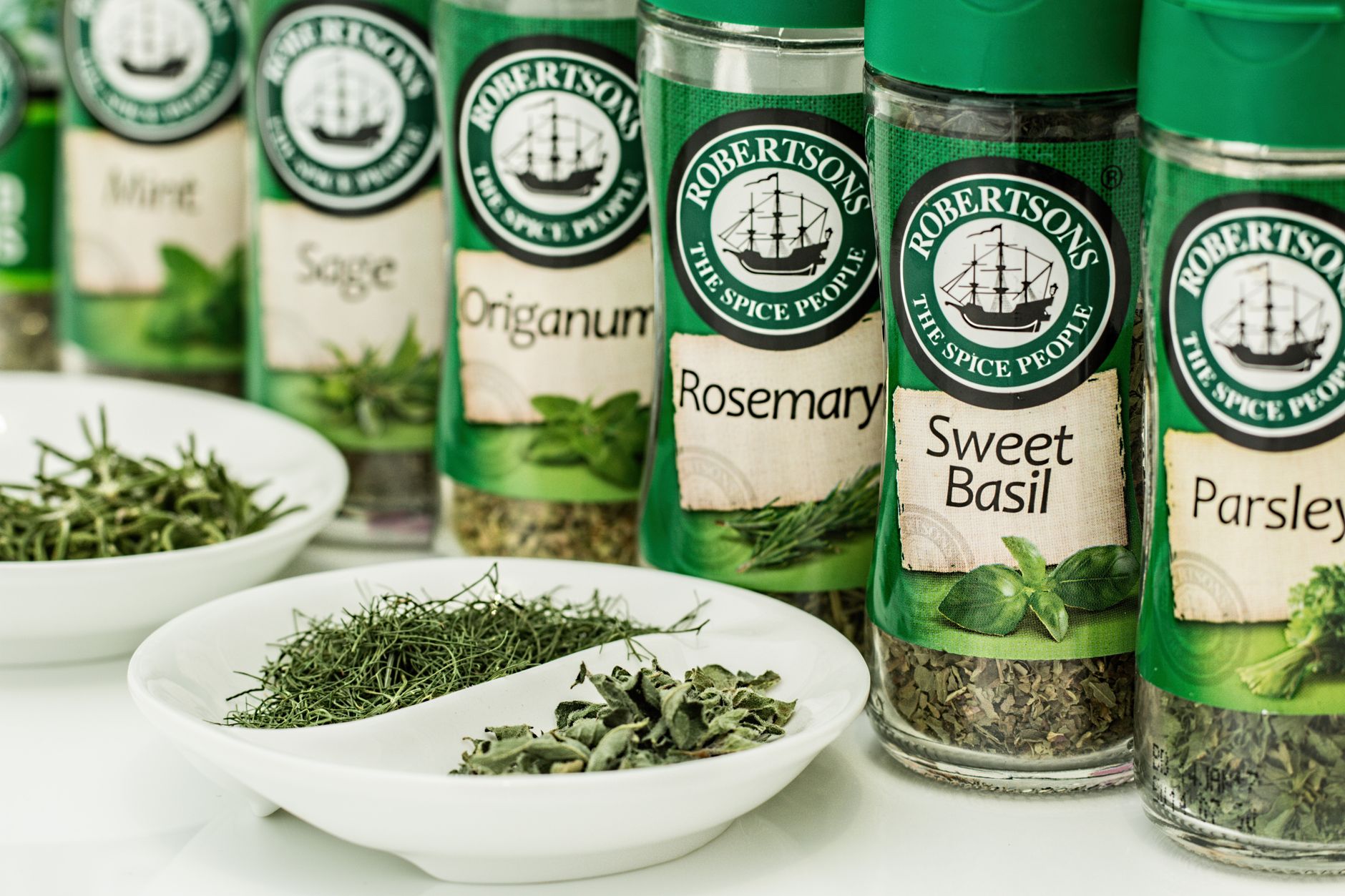 https://images.pexels.com/photos/269245/pexels-photo-269245.jpeg?auto=compress&cs=tinysrgb&dpr=2&h=650&w=940SPICES