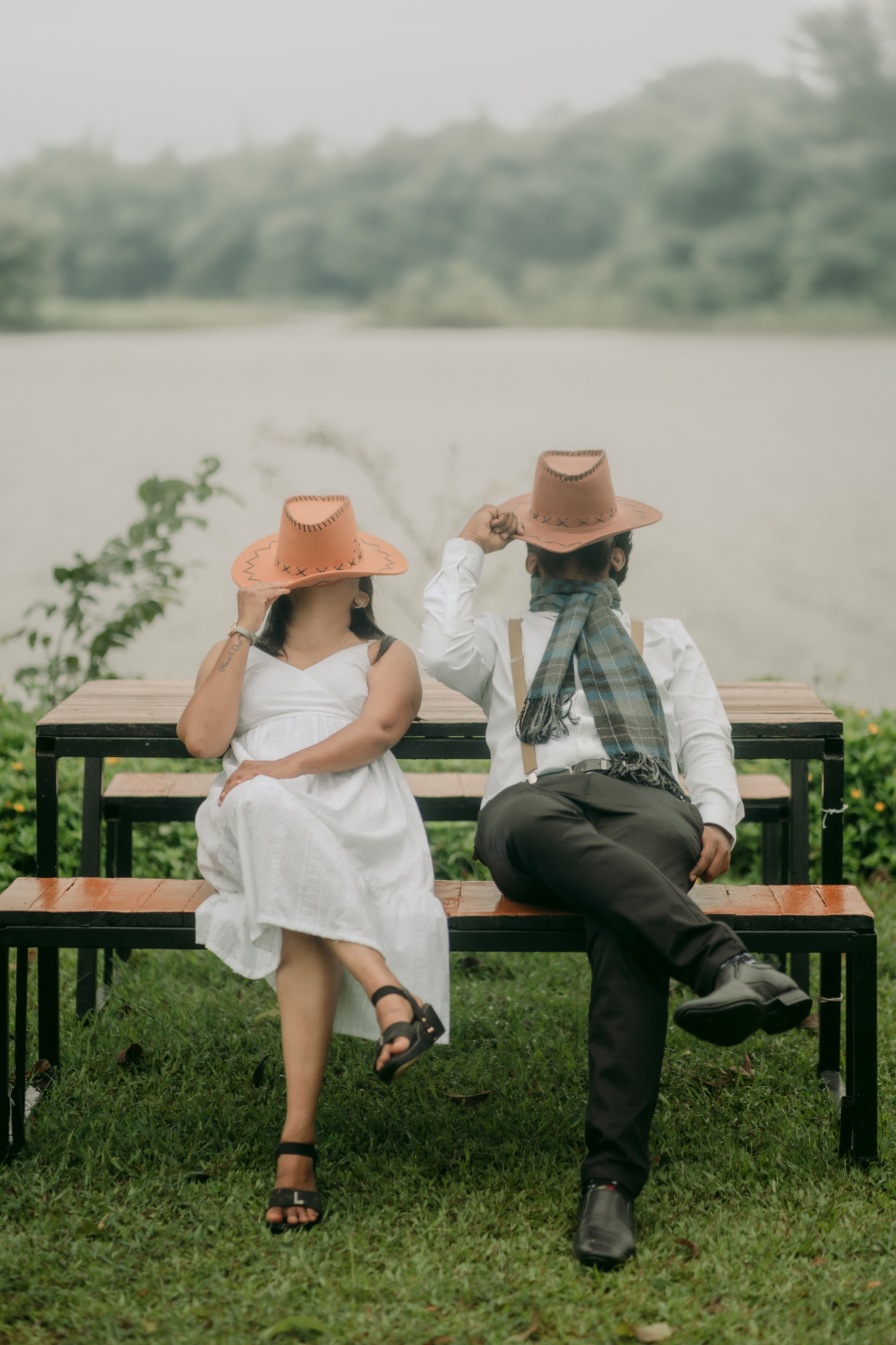 Online dating: starting a conversation on a niche platform