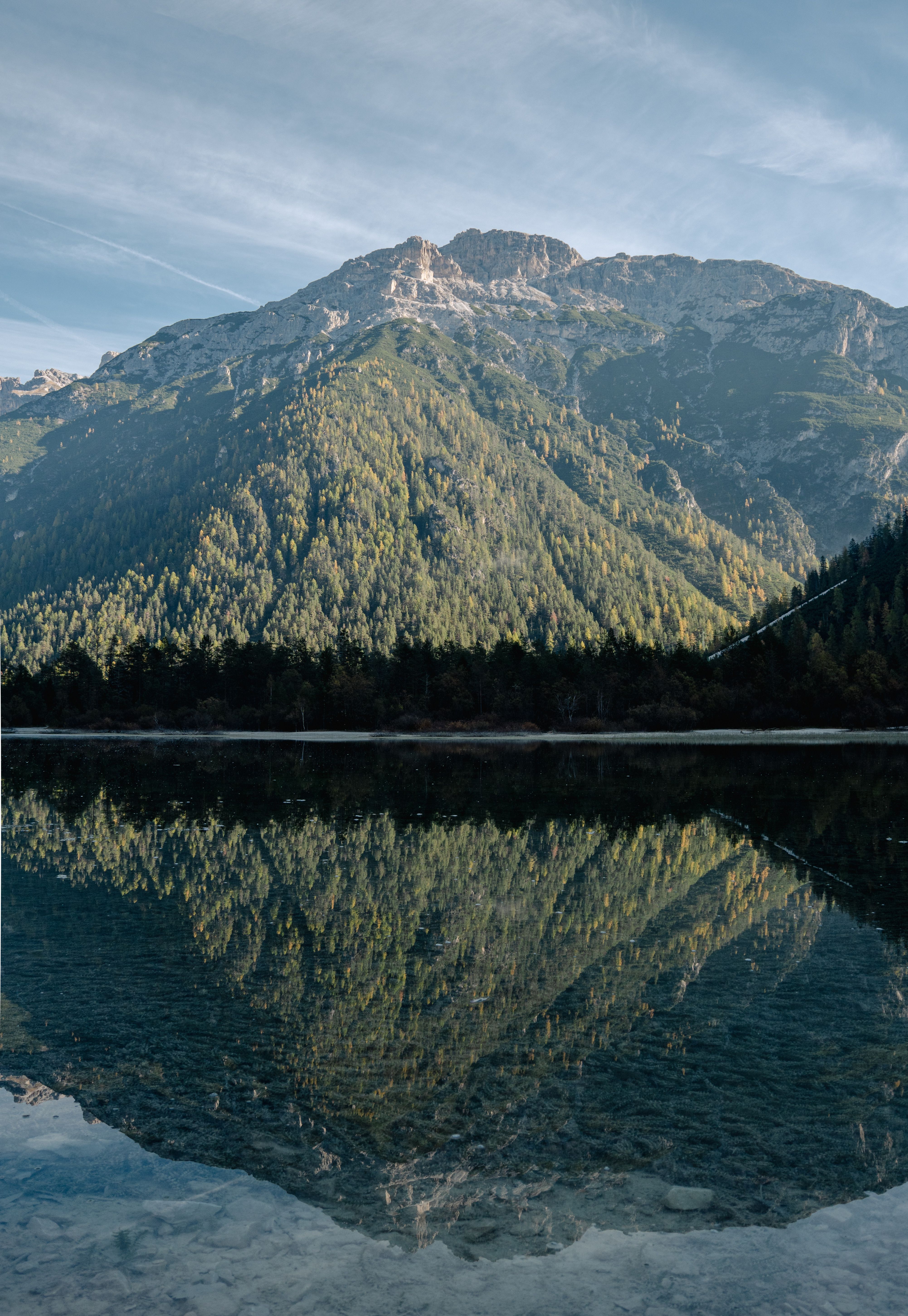 Scenic Mountain Reflection in Tranquil Lake Landscape · Free Stock Photo