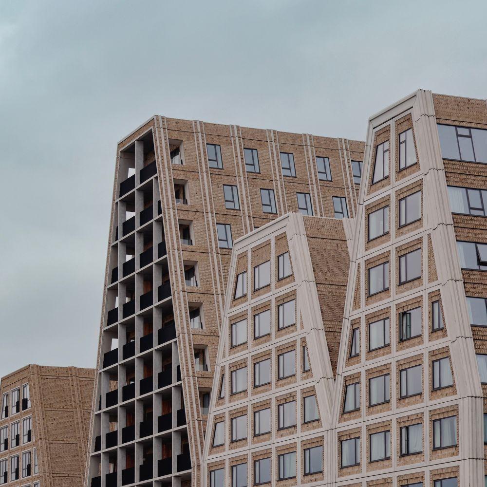 Ampleforth — student move with boxes and a van