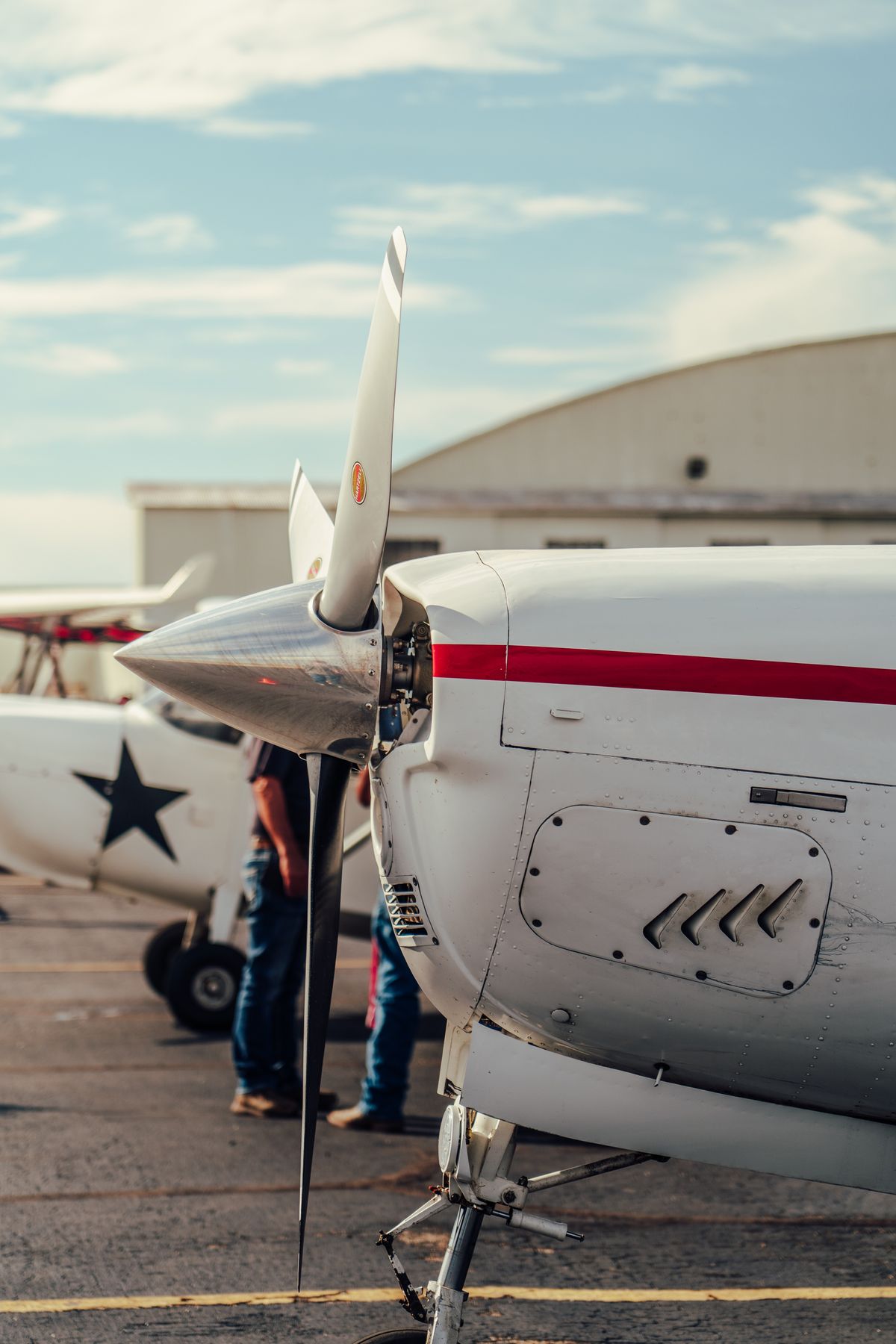 GA pilot preflight inspection of aircraft exterior
