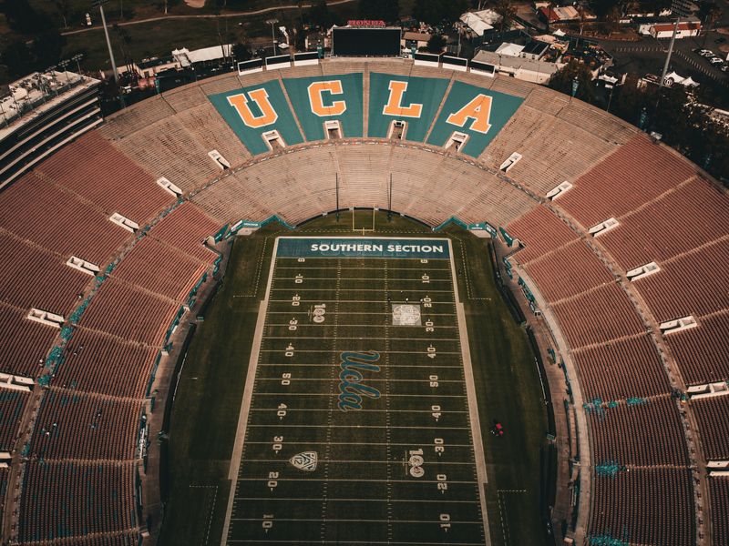 Los Angeles Chargers vs Miami Dolphins