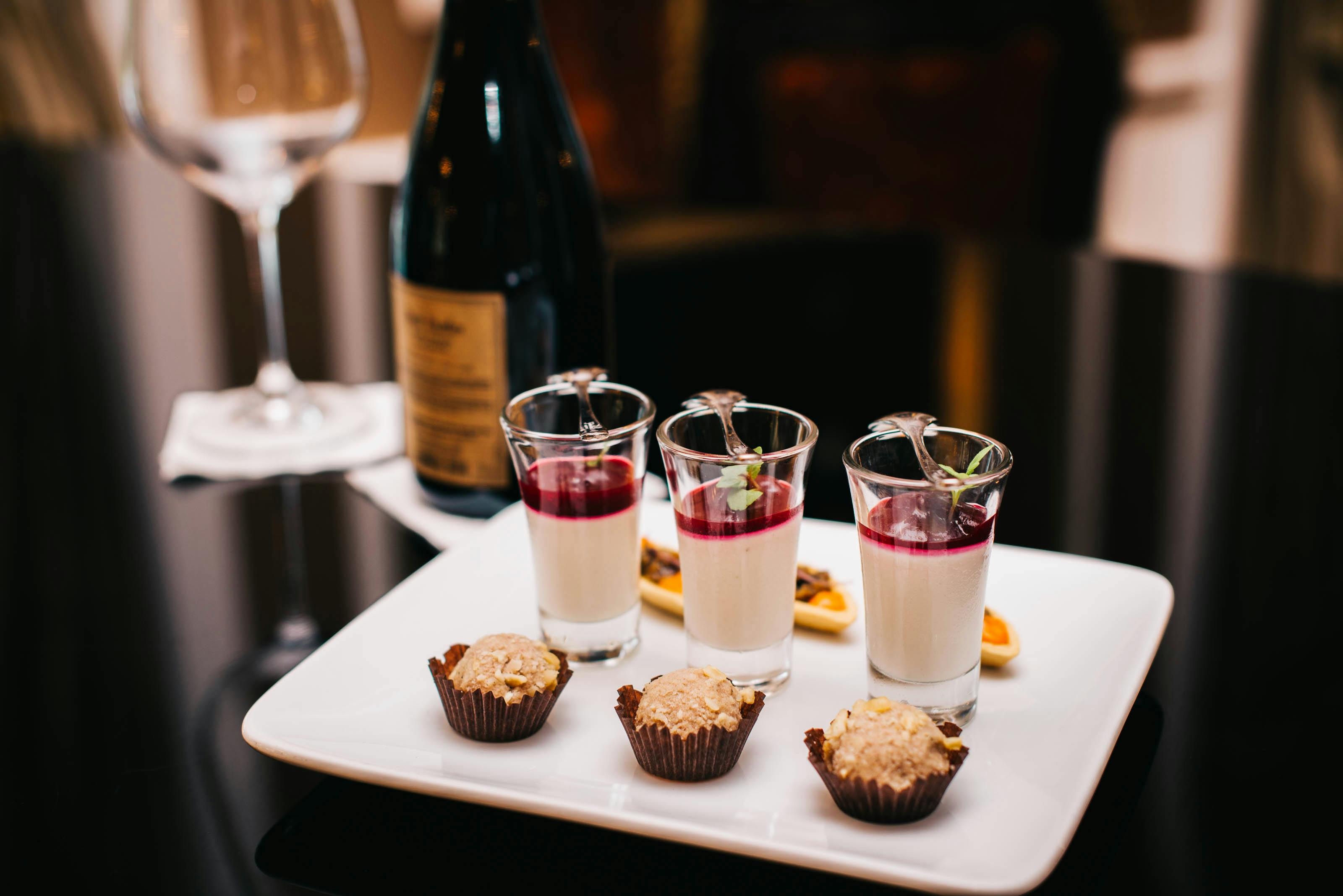 Jandarmii au confiscat 2,6 kg trufe și au aplicat amenzi de 2.250 de lei fiecare