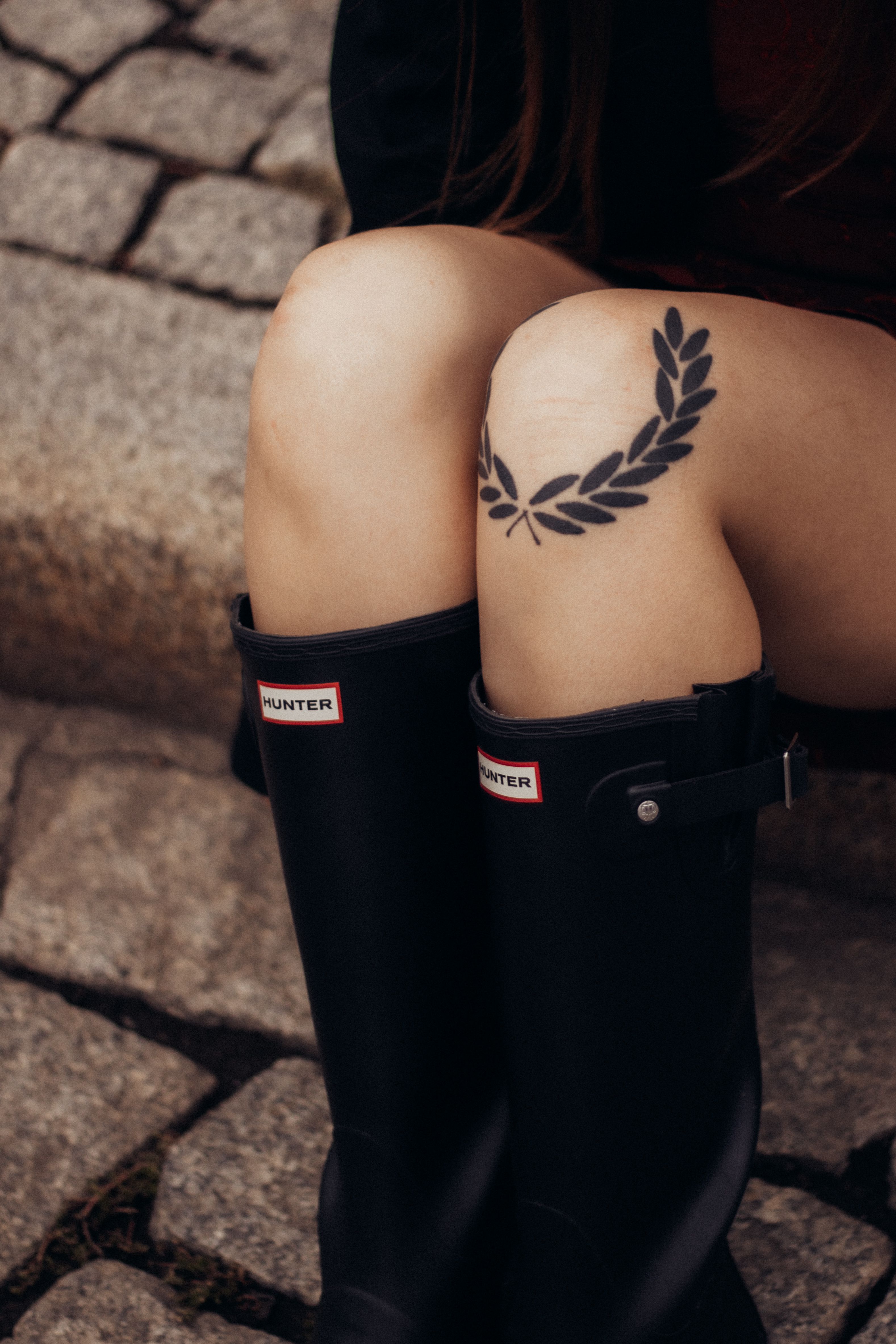 knee tattoo