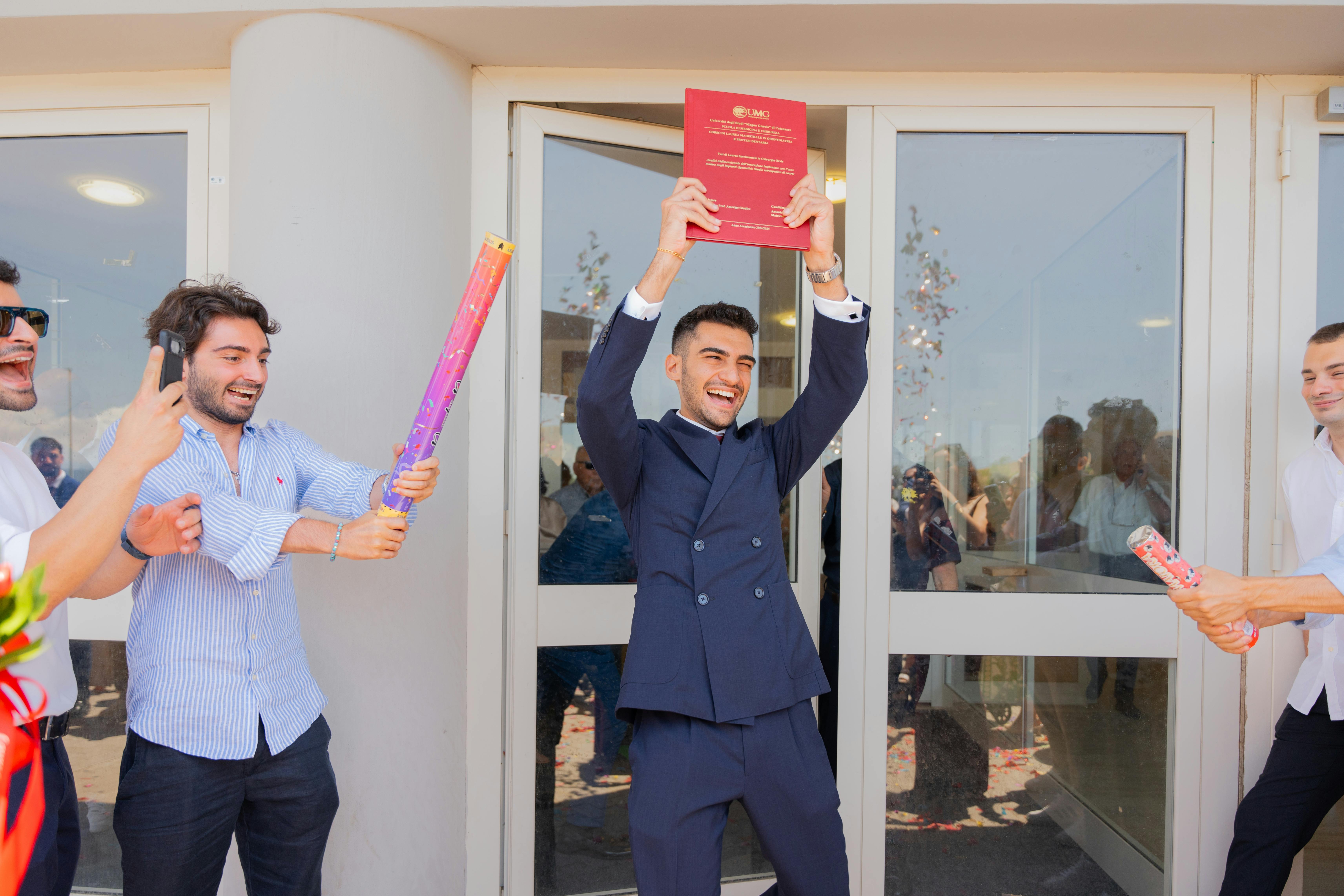 Consilier AUR din Buzău acuză o școală că a solicitat certificat de handicap pentru promovarea fiului său