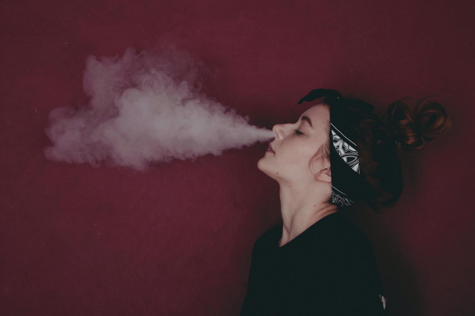 Vaping vs Smoking – Weighing the Pros and Cons