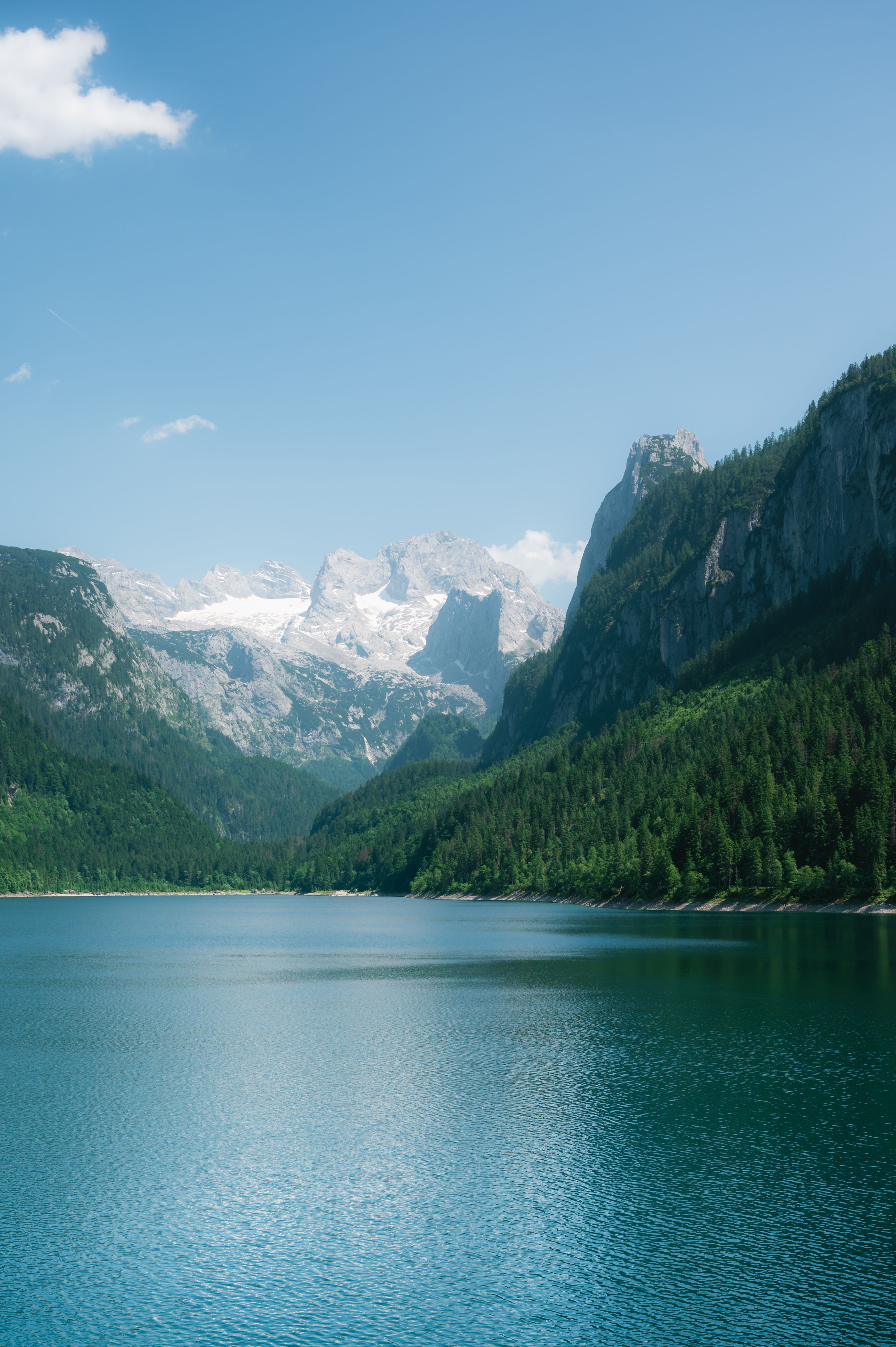 Scenic Alpine Lake and Mountain Range in Austria · Free Stock Photo