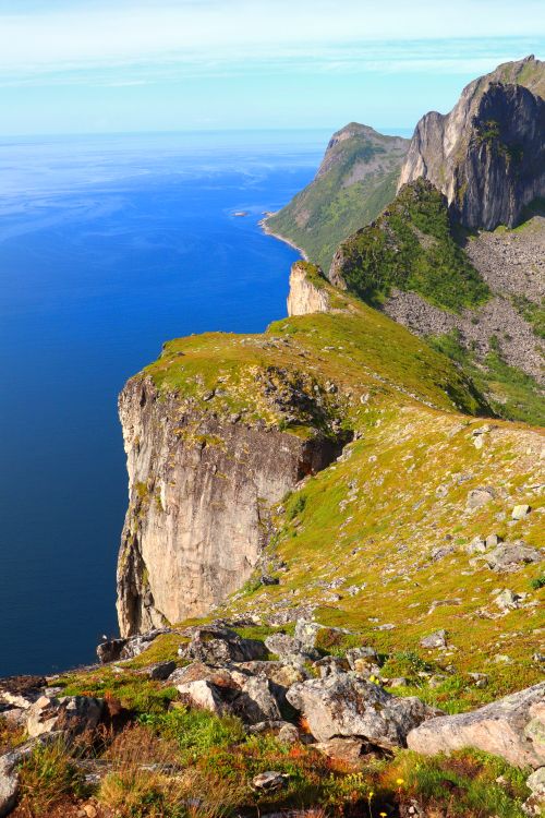 Scenic View of Majestic Coastal Cliff · Free Stock Photo