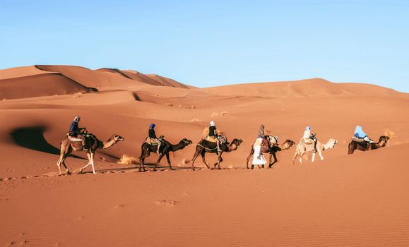 Luxury Berber camp overnight — Sahara — Erg Chebbi