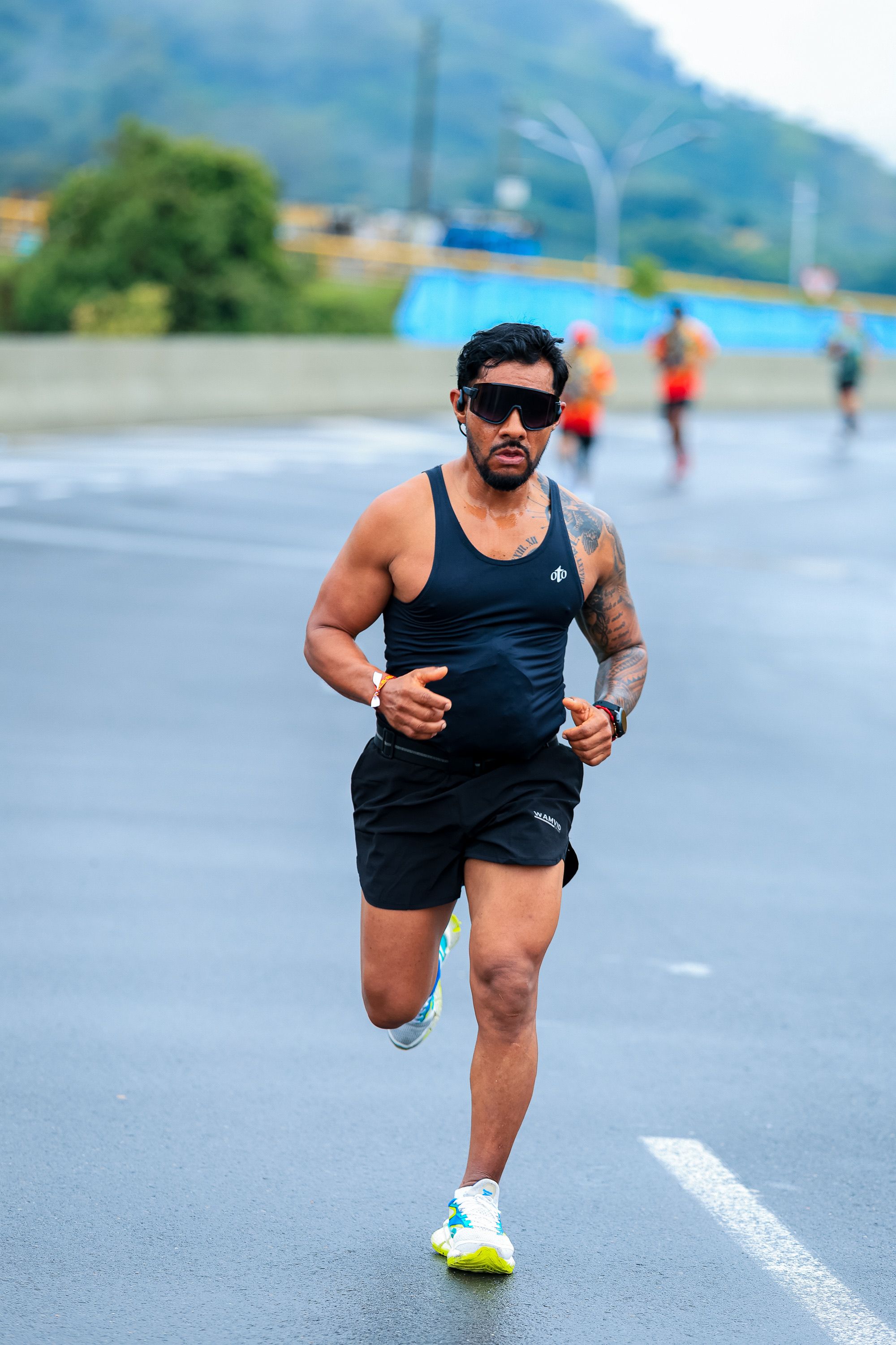 Determined Runner in Marathon Event · Free Stock Photo