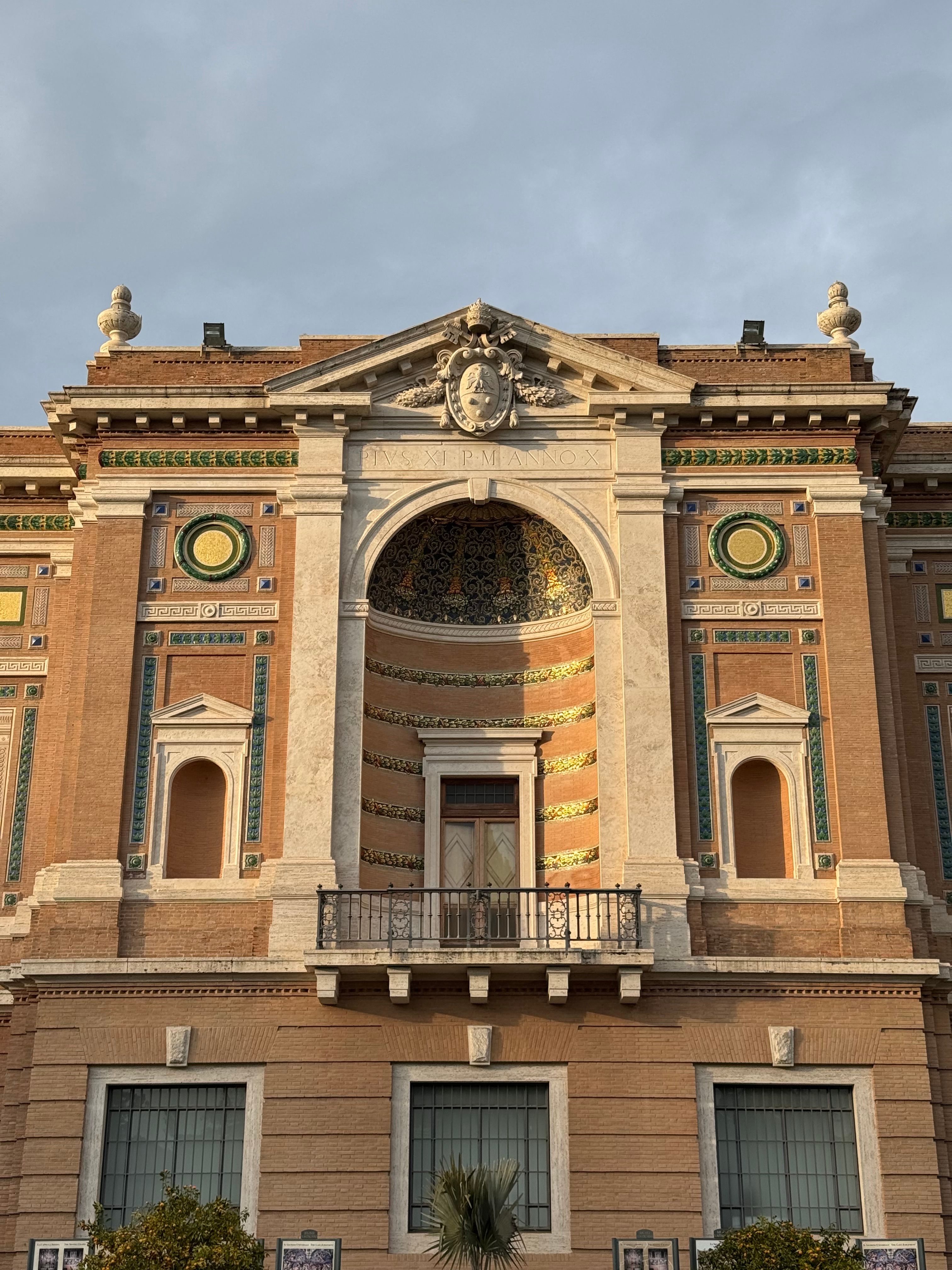 Historic Architecture in Rome at Golden Hour · Free Stock Photo
