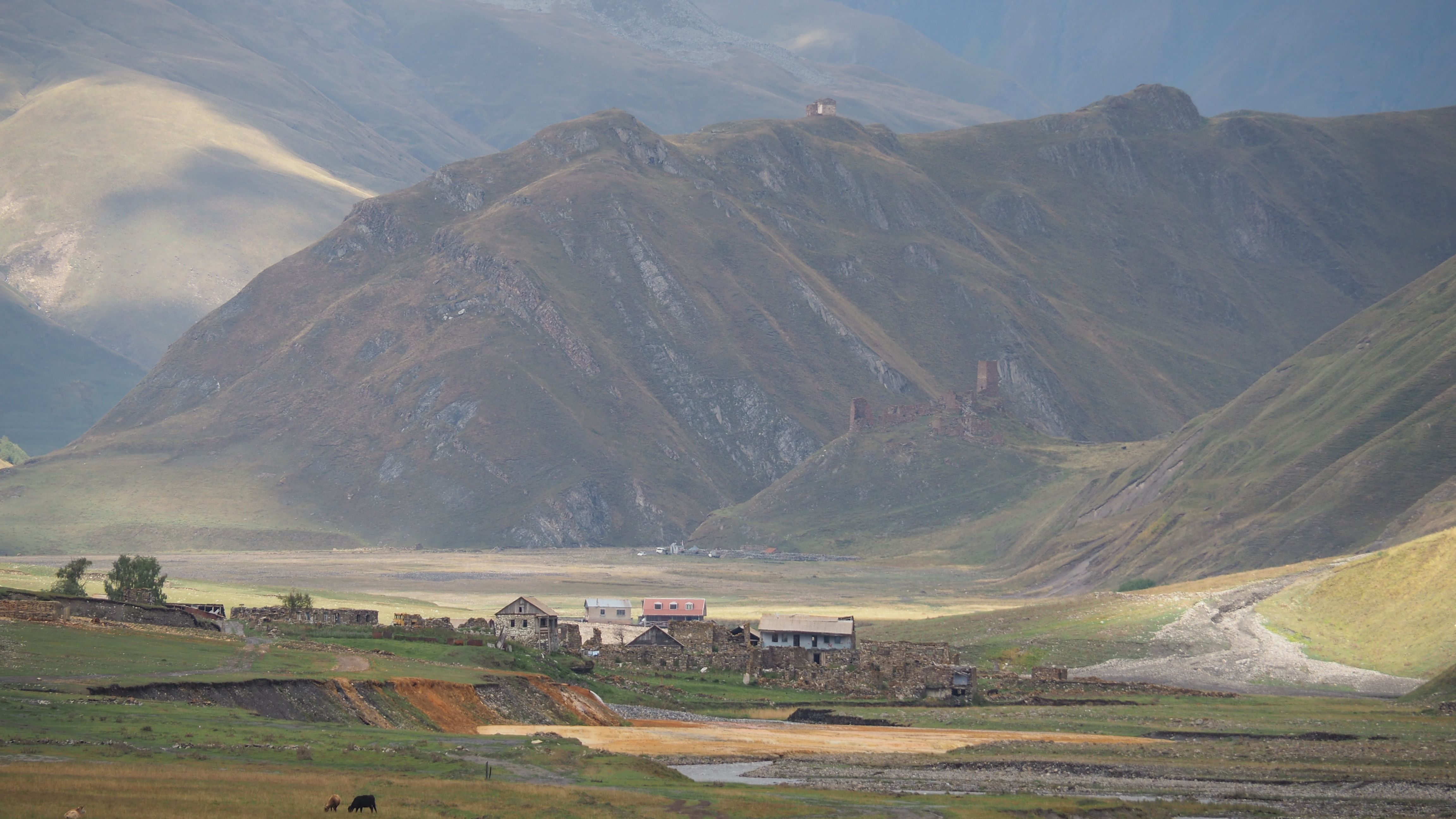 truso valley kazbegi georgia river gorge caucasus landscape travertine mineral