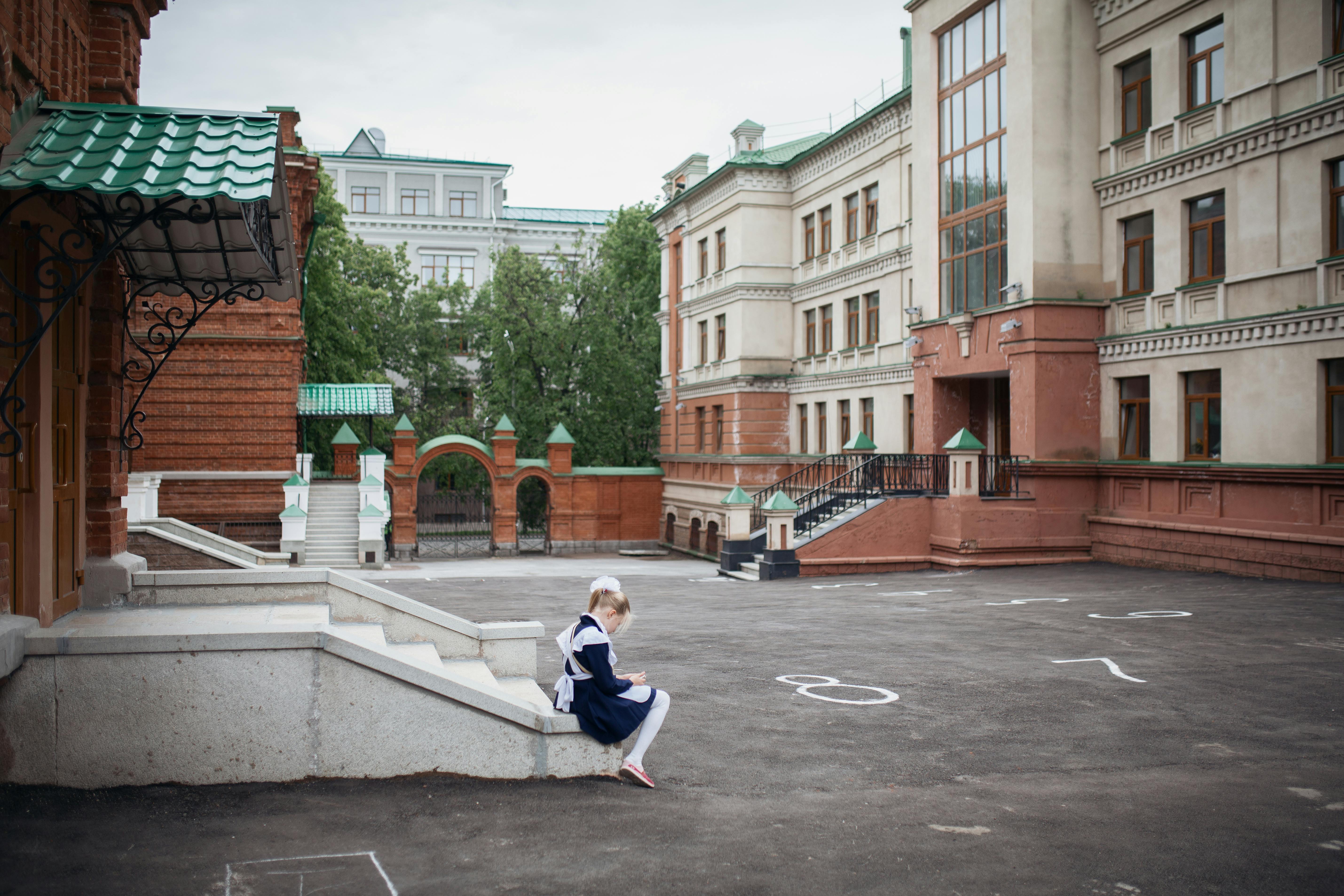 The Moscow Oblast School Stabbing: Digital Rehearsal, Gaming Communities, and Youth Pathways to Violence — Photo by Vadim Bra