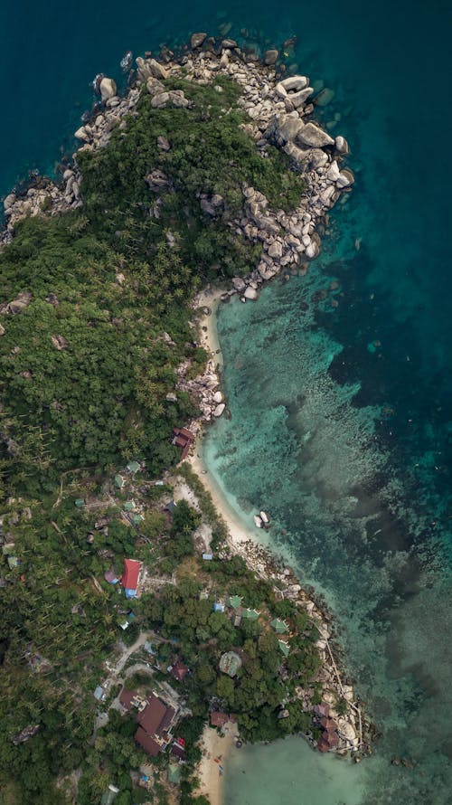 Fotobanka s bezplatnými fotkami na tému dron, krajina pri mori, letecký