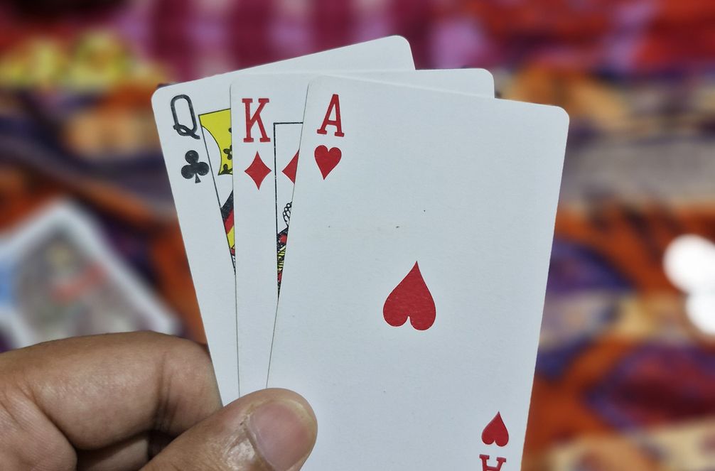 Online Casino: Spielautomaten und Live-Spiele im Überblick