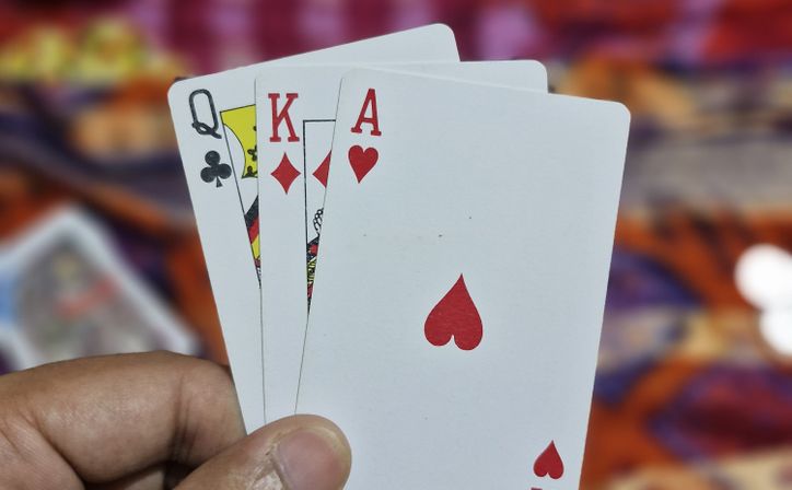 Online Casino: Spielautomaten und Live-Spiele im Ăśberblick