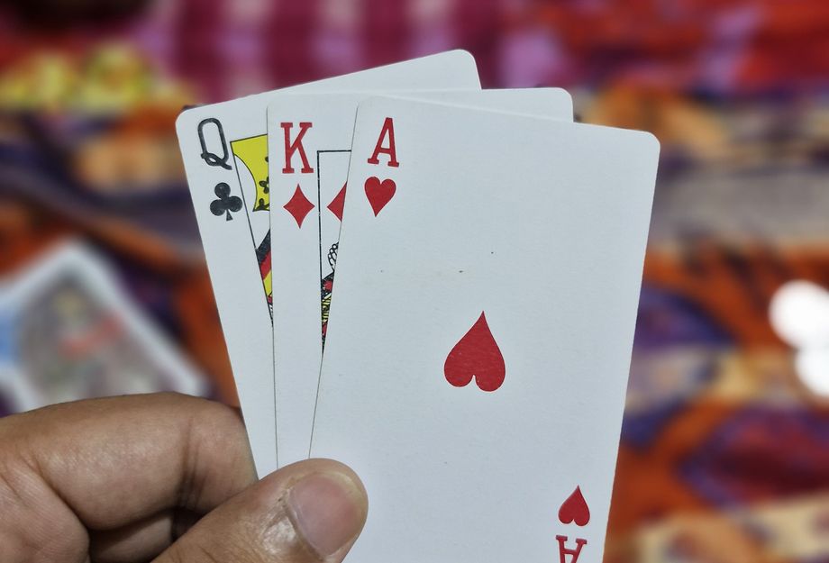 Online Casino: Spielautomaten und Live-Spiele im Überblick