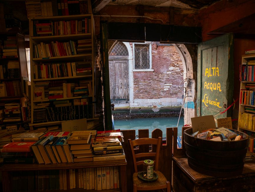 Librairie indépendante Librería Babel — Littérature caribéenne et locale