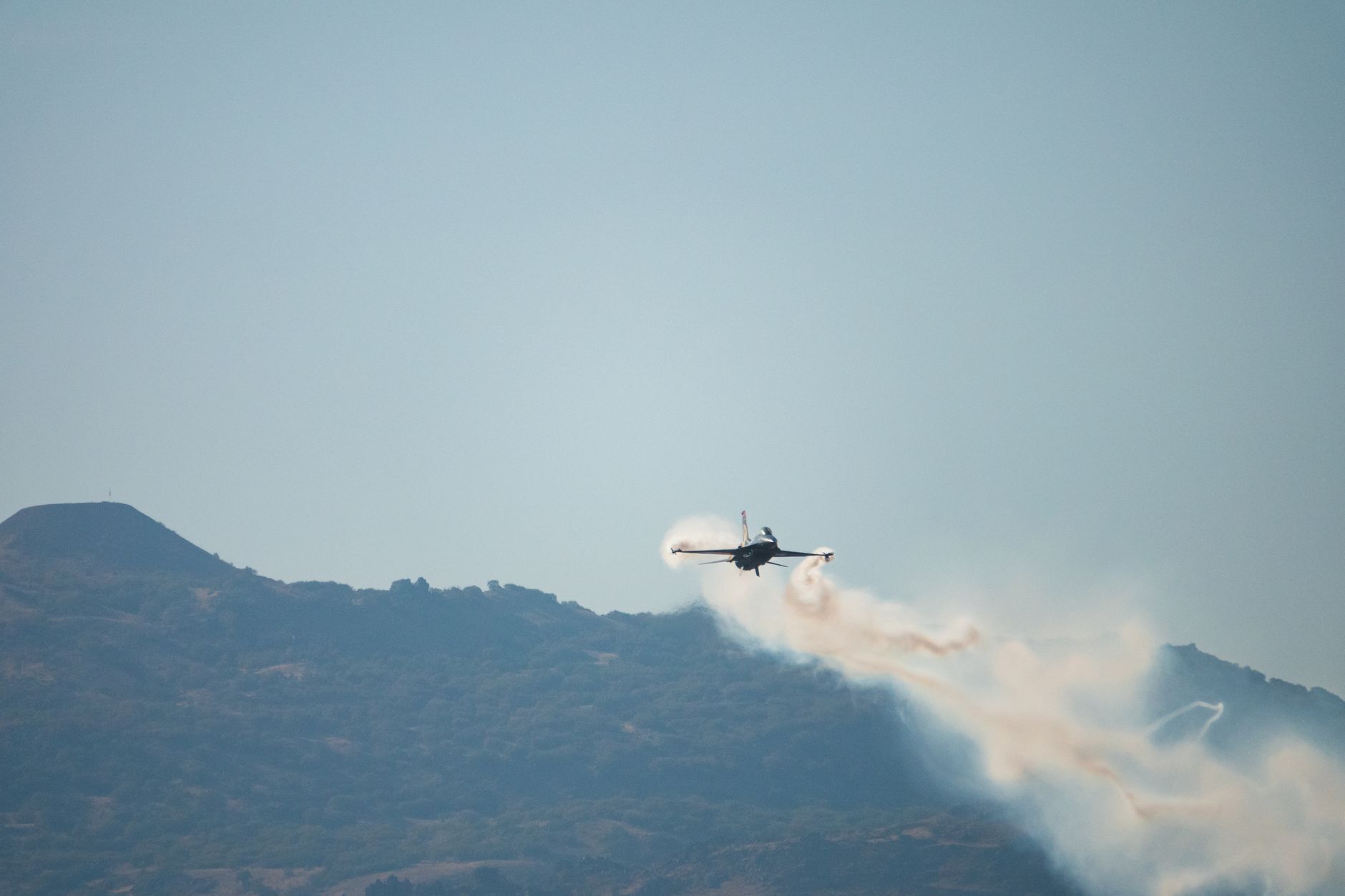Israeli Military Intensifies Bombardment and Ground Advancement in Southern Lebanon