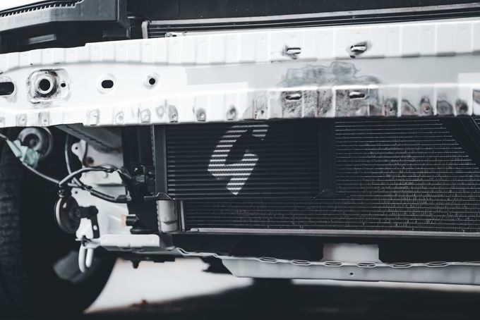 Car radiator and front bumper