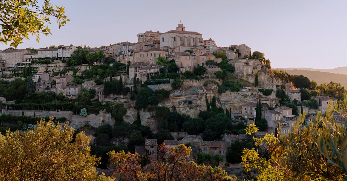 Les Villages de Charme à Proximité des Grandes Villes